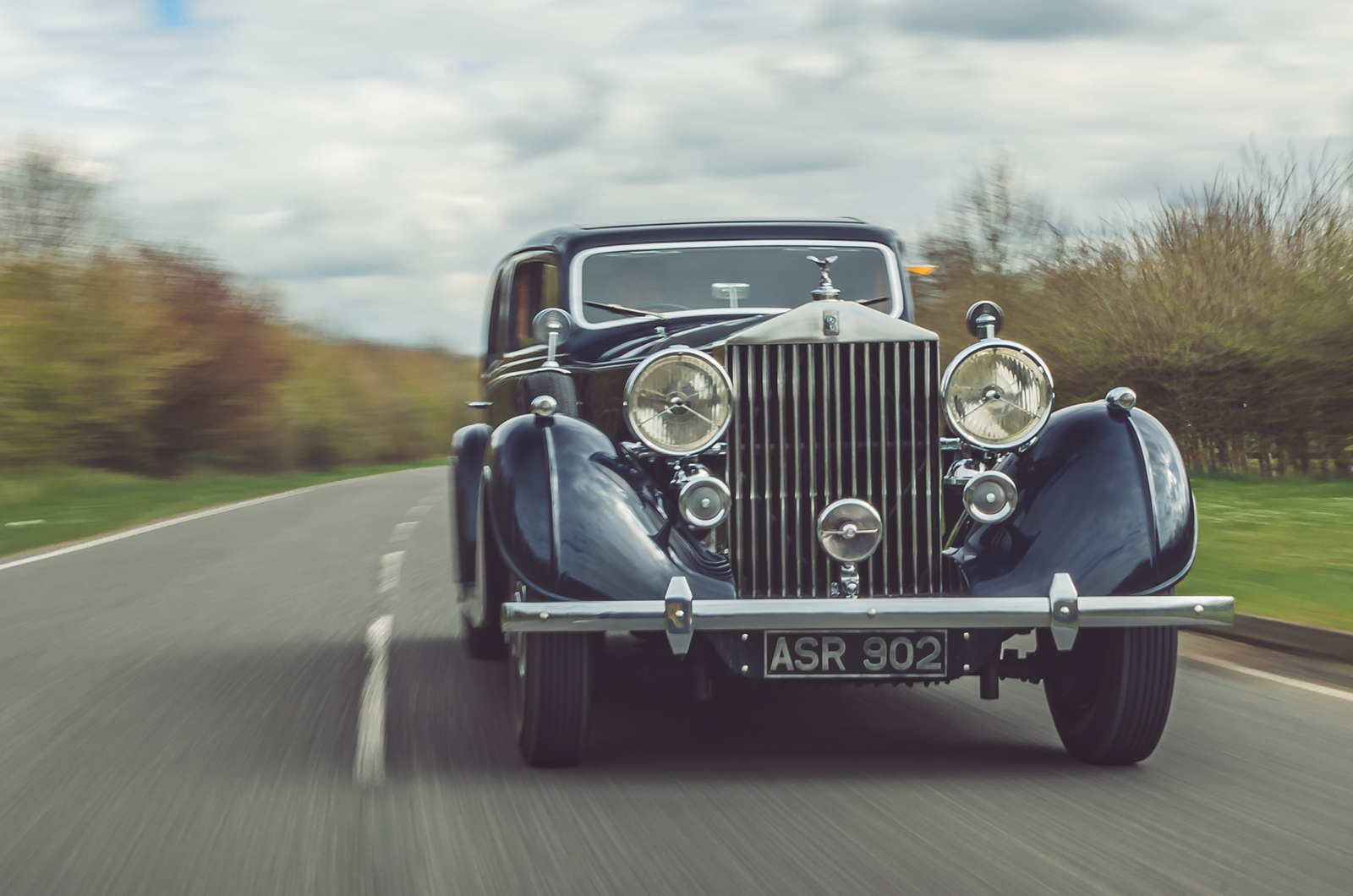 Classic & Sports Car – Rolls-Royce Phantom III: excellence at all costs