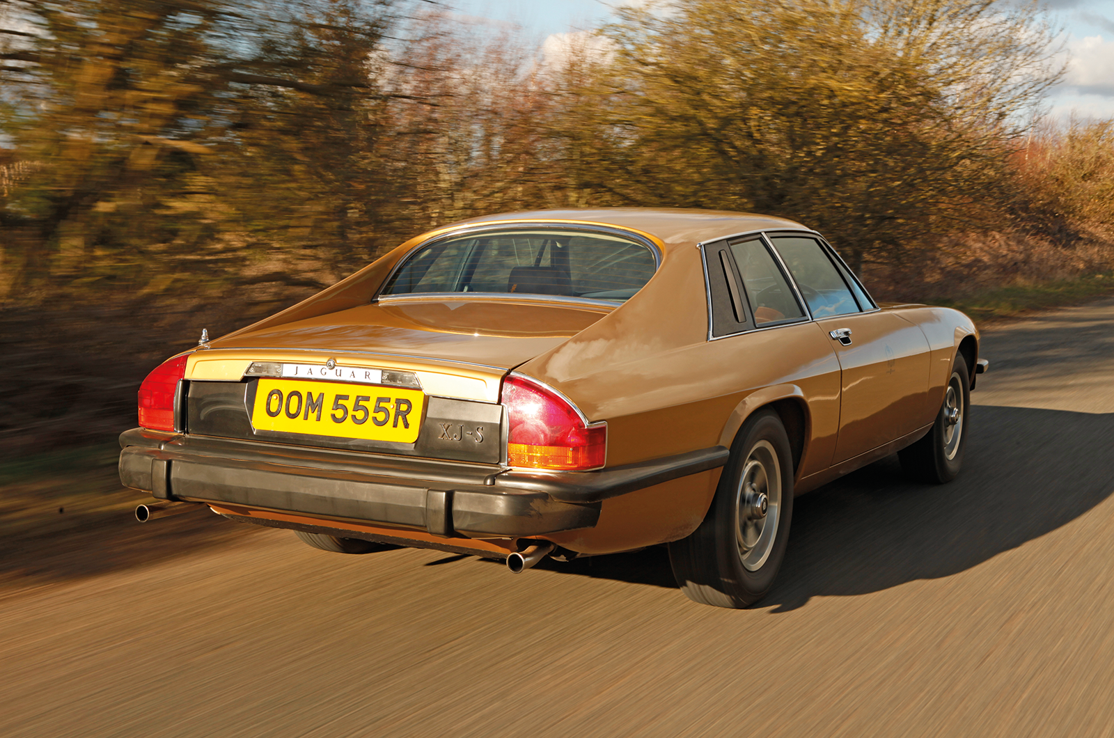 Classic & Sports Car – Jaguar XJ-S V12 vs XJS 6-litre: coming of age