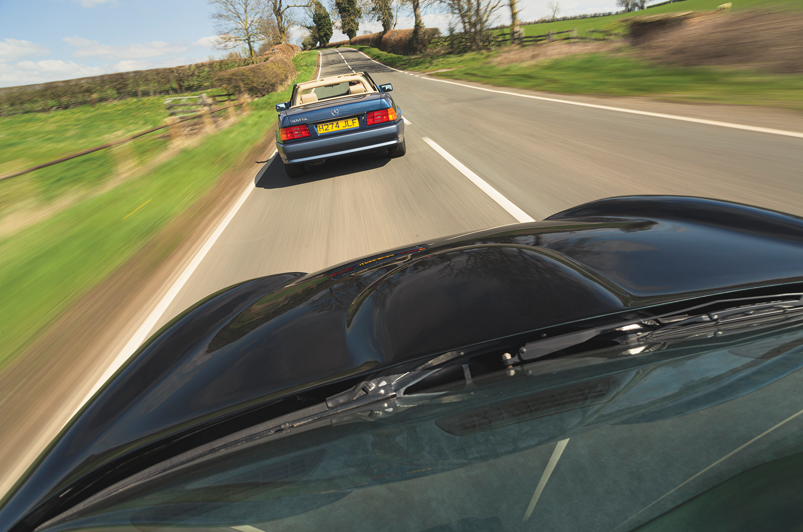 Classic & Sports Car – Mercedes-Benz 500SL vs AC Brooklands Ace: resolved roadsters