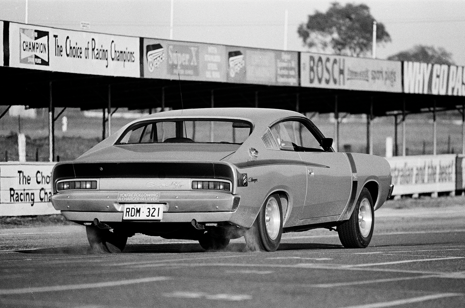 Classic & Sports Car – Reliving a charge across Australia in a Chrysler muscle car