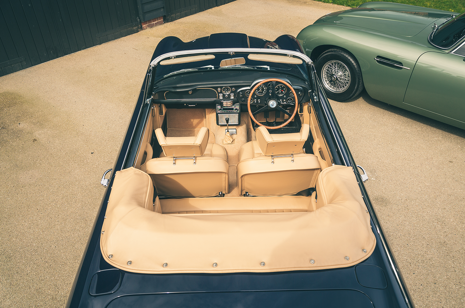 Classic & Sports Car – Aston Martin DB5: classic car royalty