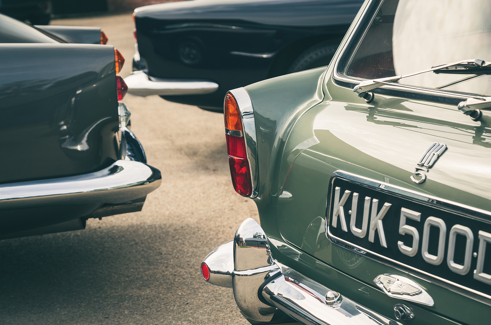 Classic & Sports Car – Aston Martin DB5: classic car royalty