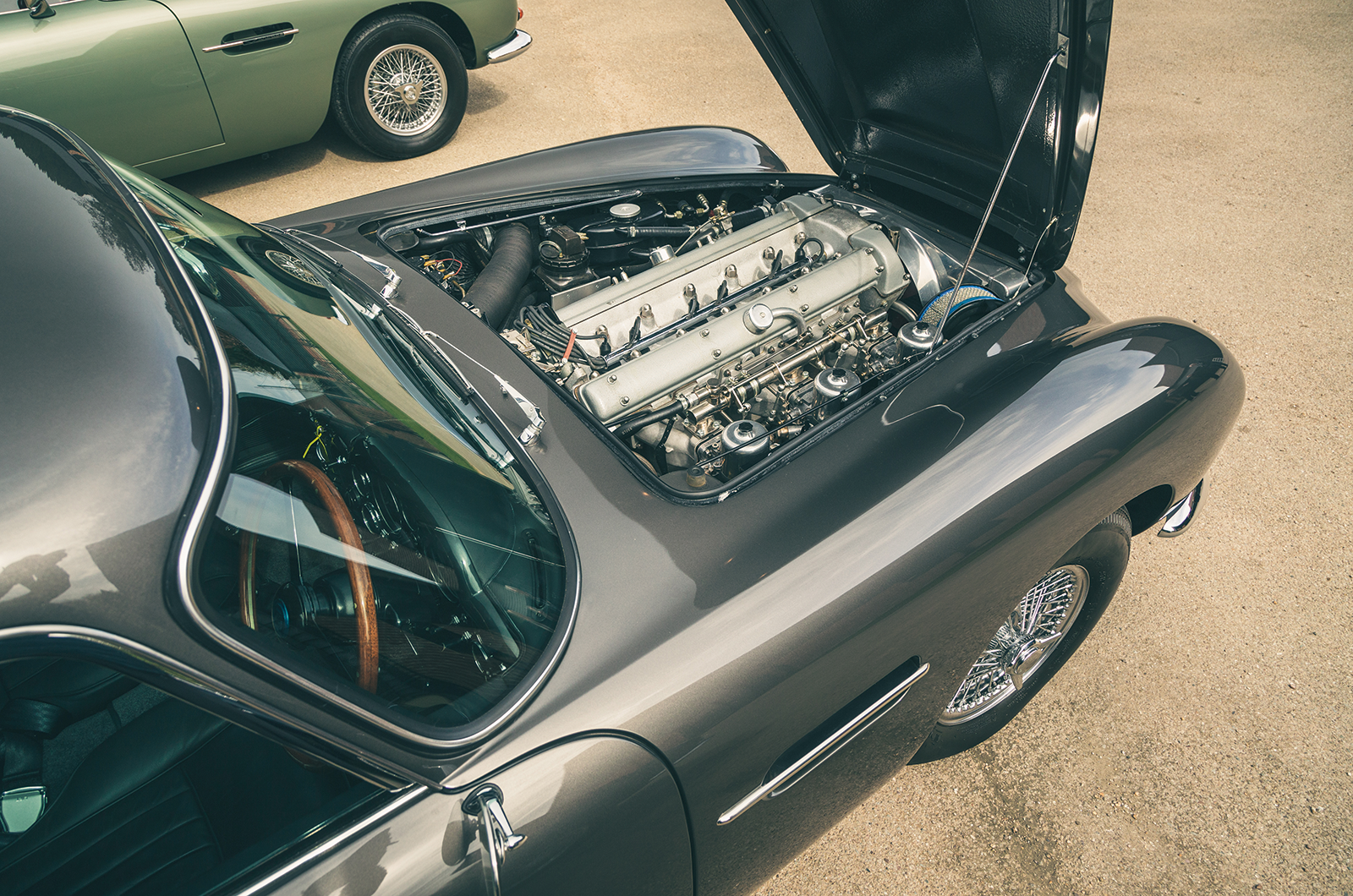 Classic & Sports Car – Aston Martin DB5: classic car royalty