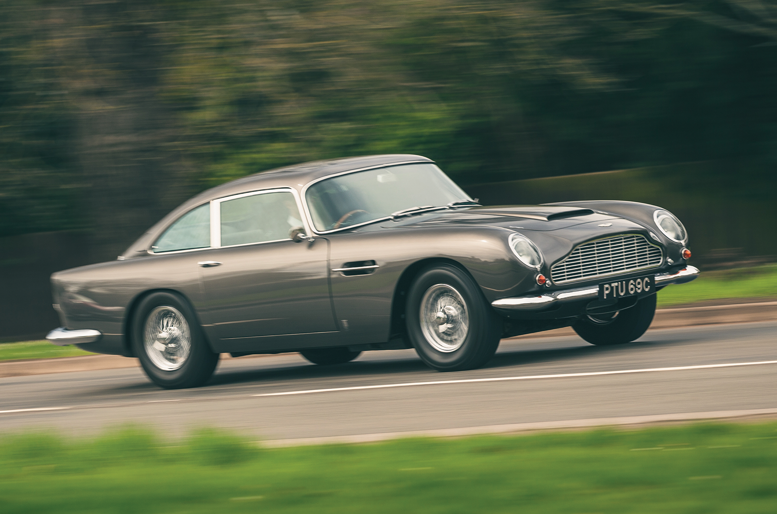 Classic & Sports Car – Aston Martin DB5: classic car royalty