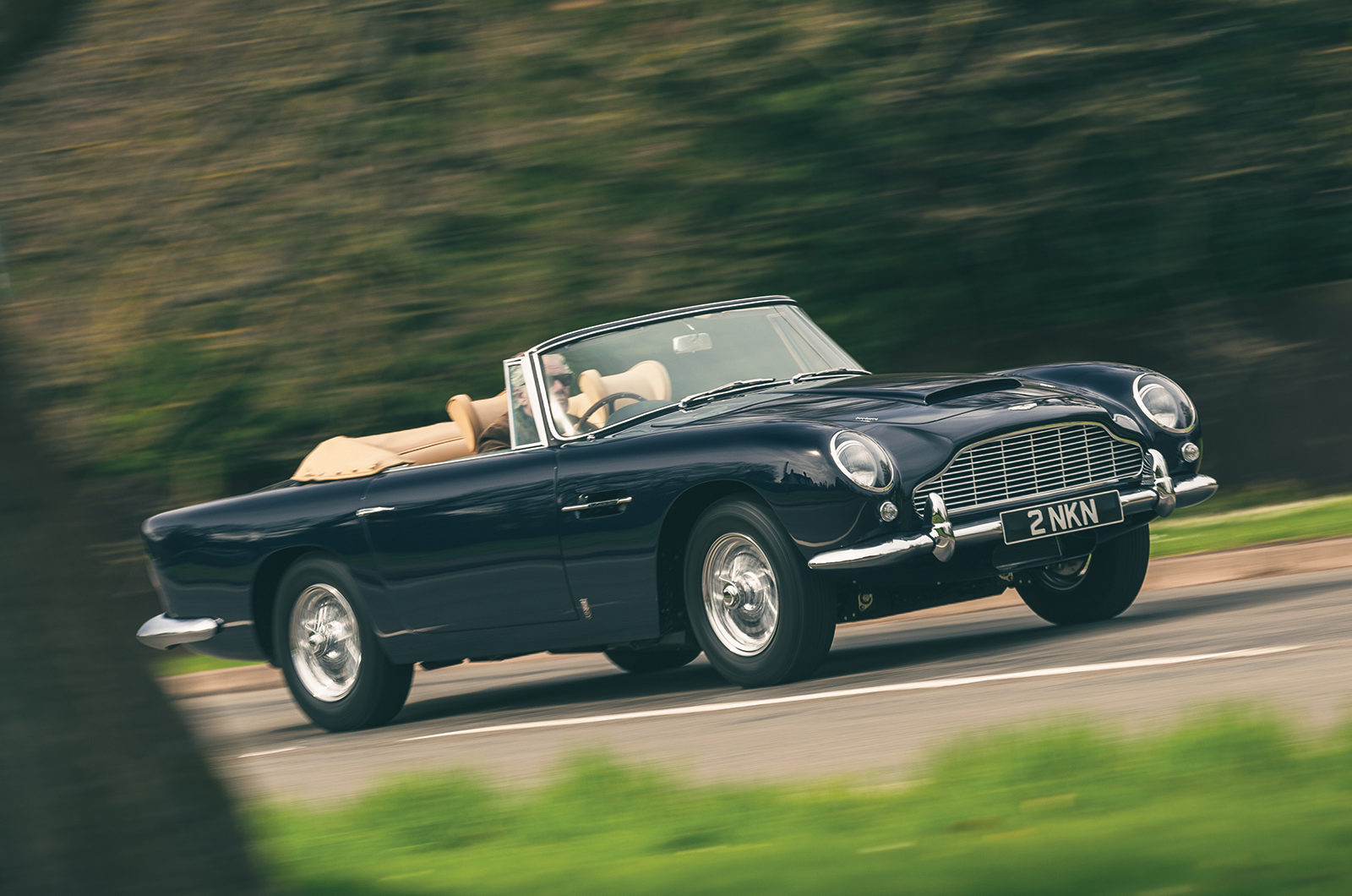 Classic & Sports Car – Aston Martin DB5: classic car royalty