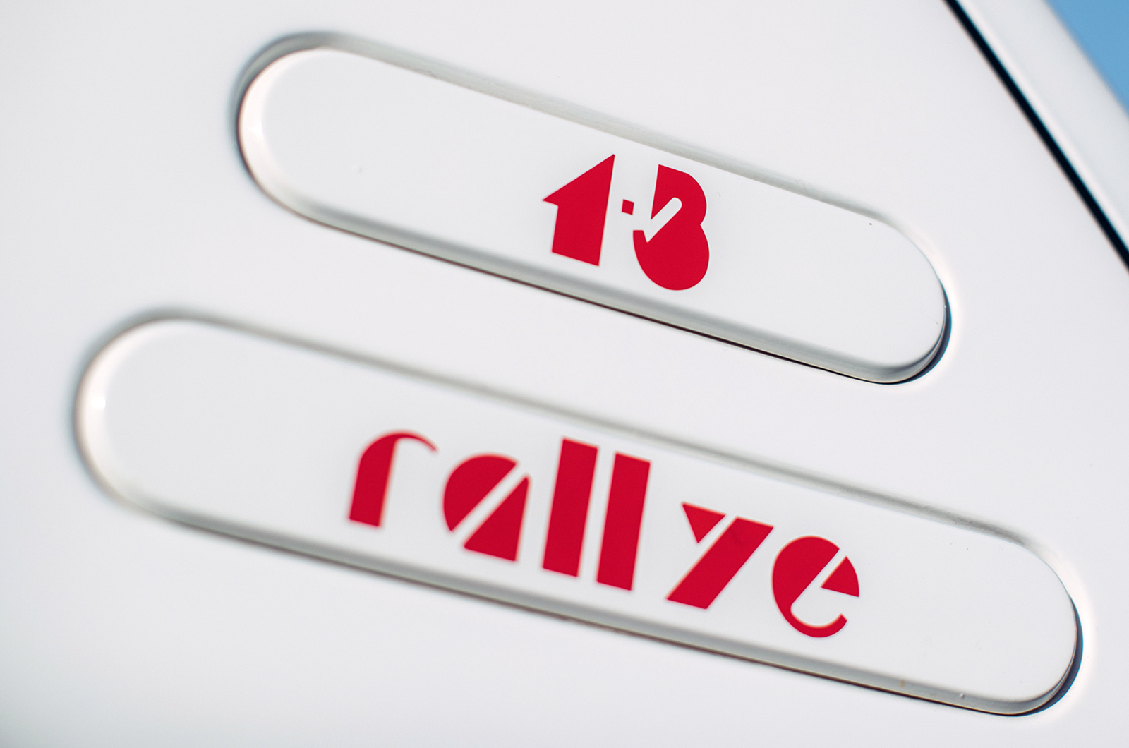 Classic & Sports Car – Peugeot 205 Rallye vs Citroën AX GT: French featherweights