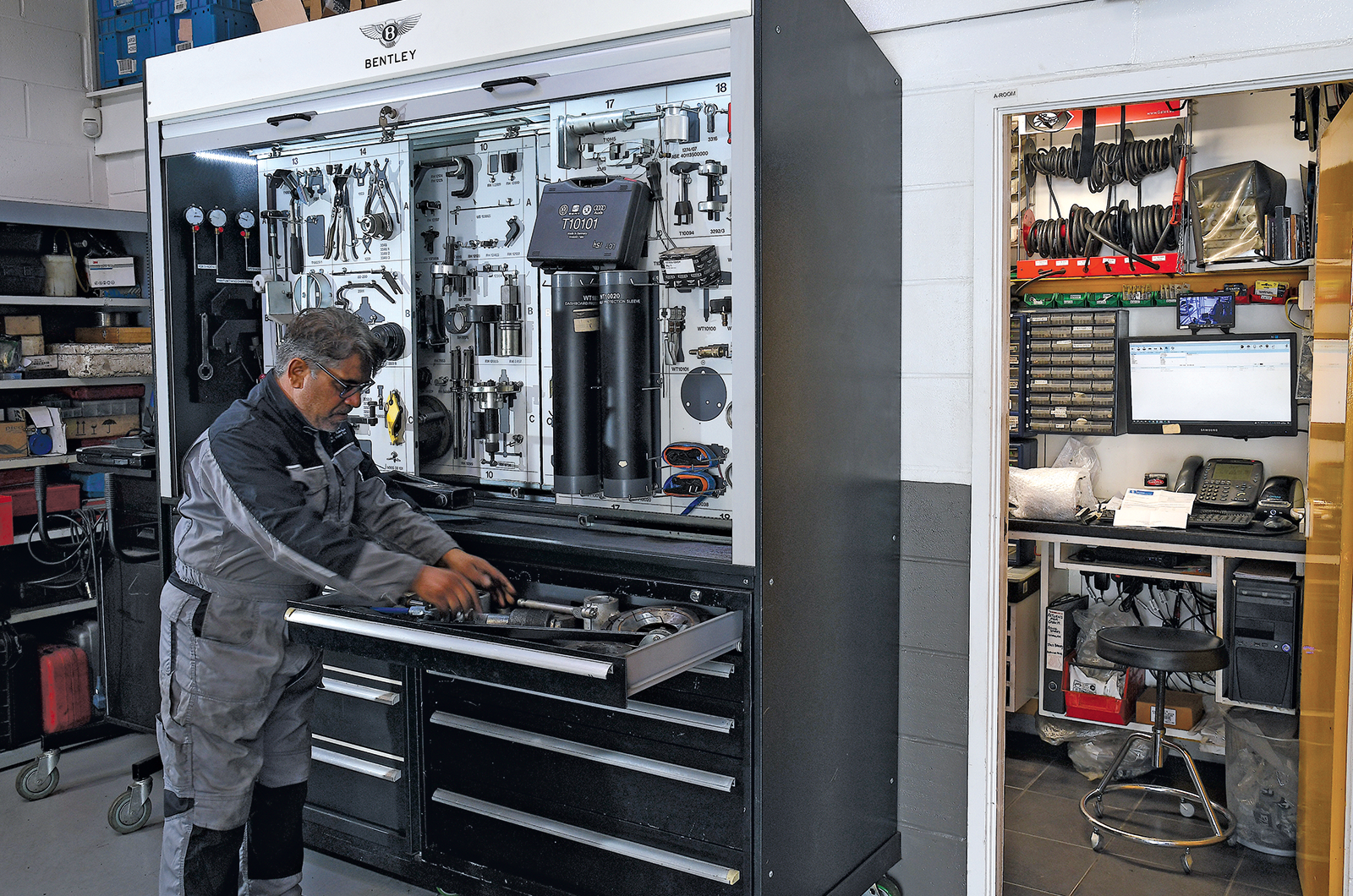 Classic & Sports Car – The specialist: N Sandell