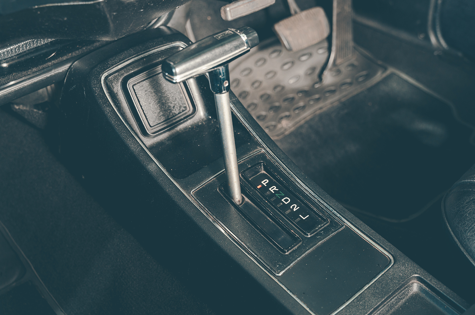 Classic & Sports Car – Toyota Crown: foreign affairs