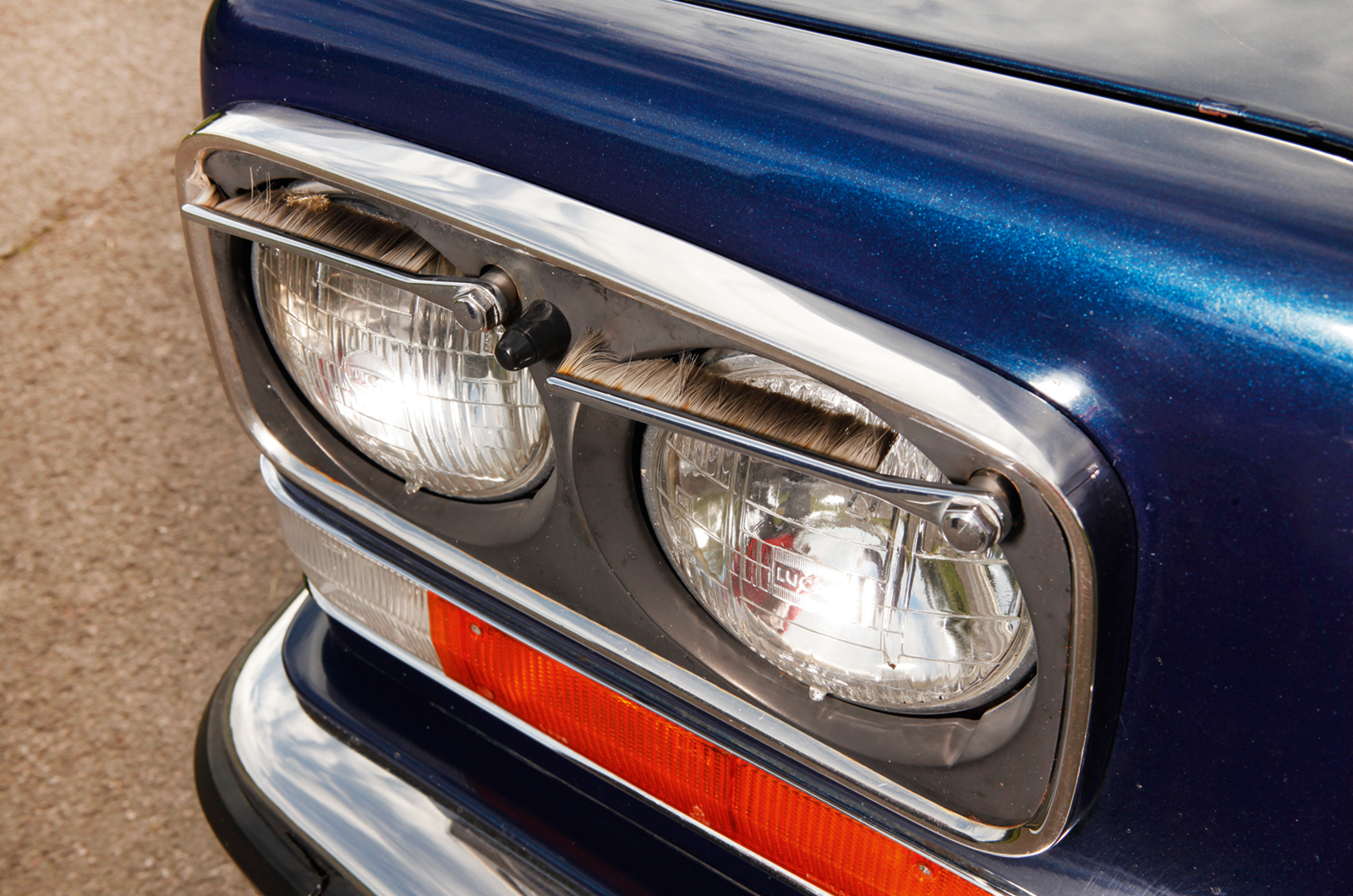 Classic & Sports Car – Aston Martin Lagonda V8 vs Bristol 412 vs Rolls-Royce Camargue: eccentric excess