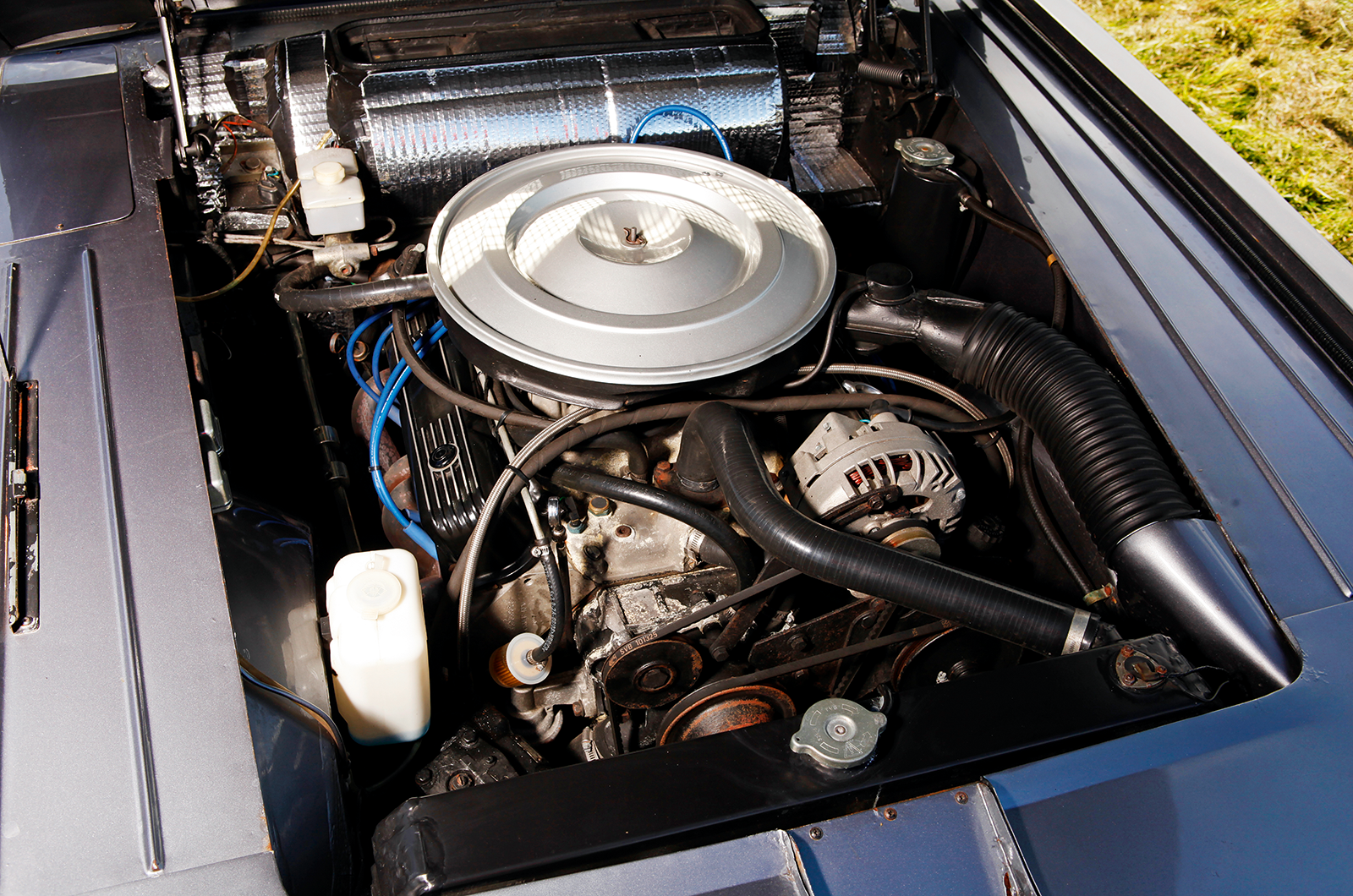 Classic & Sports Car – Aston Martin Lagonda V8 vs Bristol 412 vs Rolls-Royce Camargue: eccentric excess