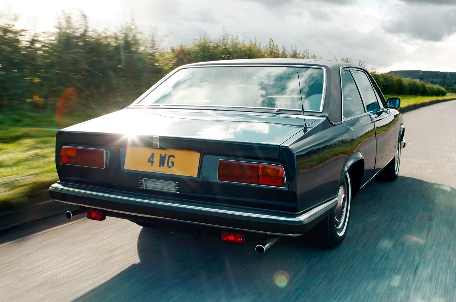 Classic & Sports Car – Aston Martin Lagonda V8 vs Bristol 412 vs Rolls-Royce Camargue: eccentric excess