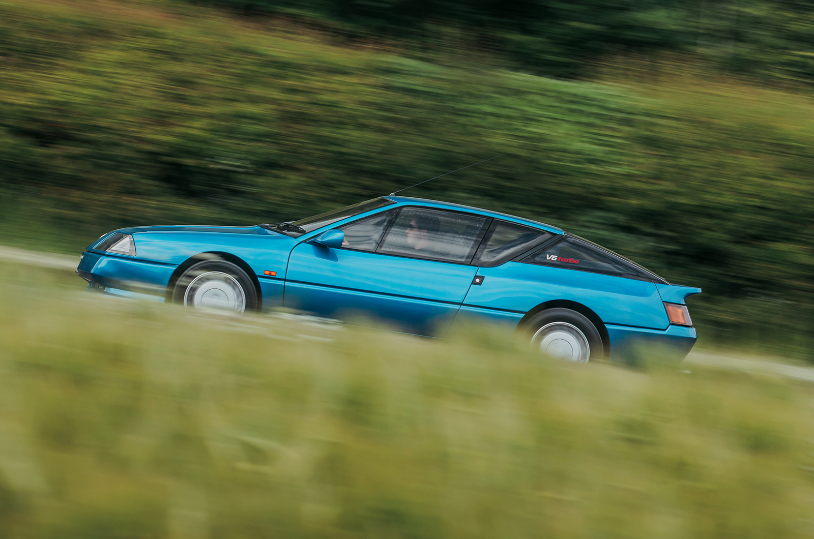 Classic & Sports Car – Ferrari Mondial vs Porsche 911 vs Alpine GTA vs Lotus Excel: 2+2 equals phwoar