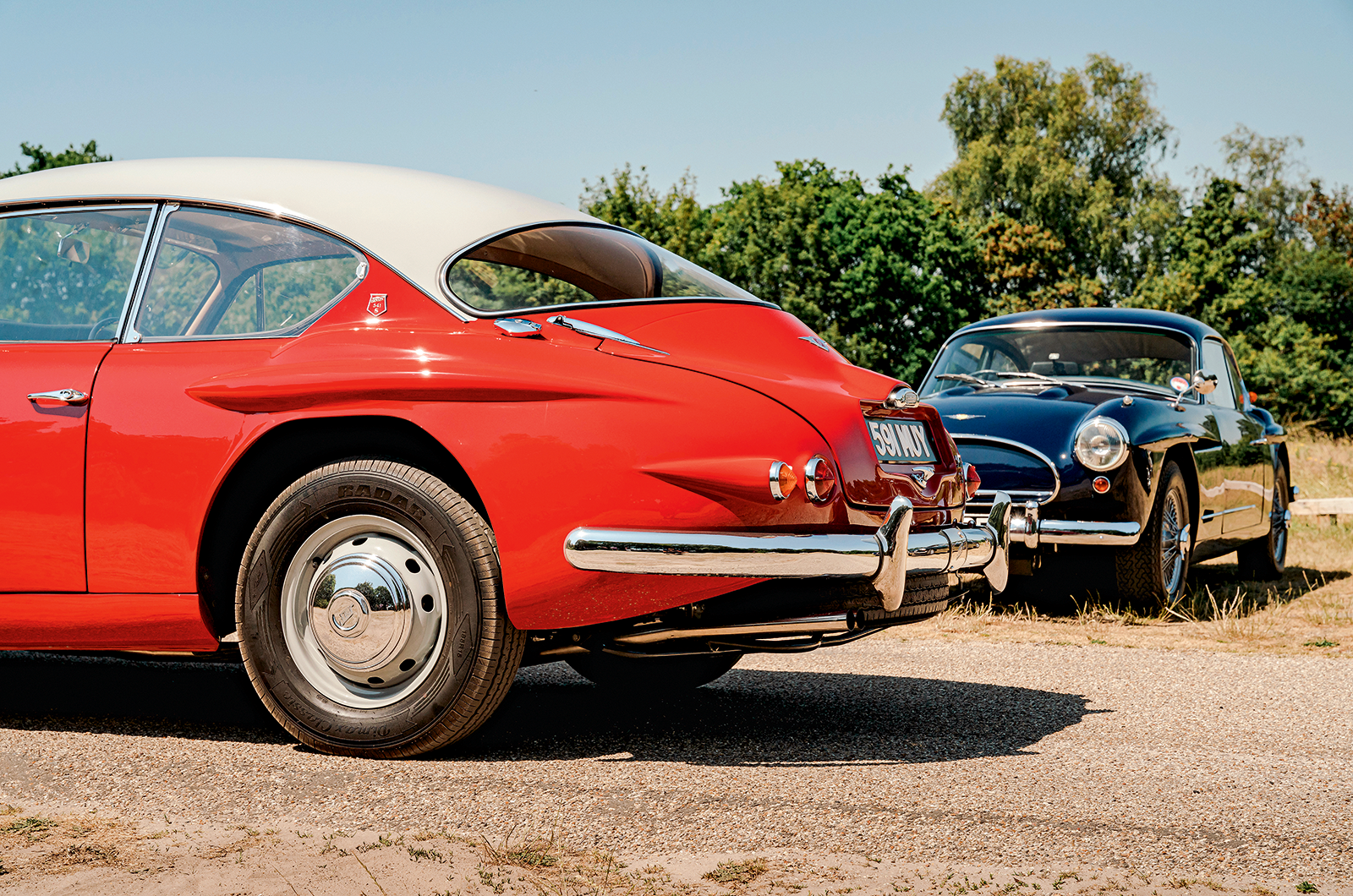 Classic & Sports Car – Jensen 541 family: chariots of fibre