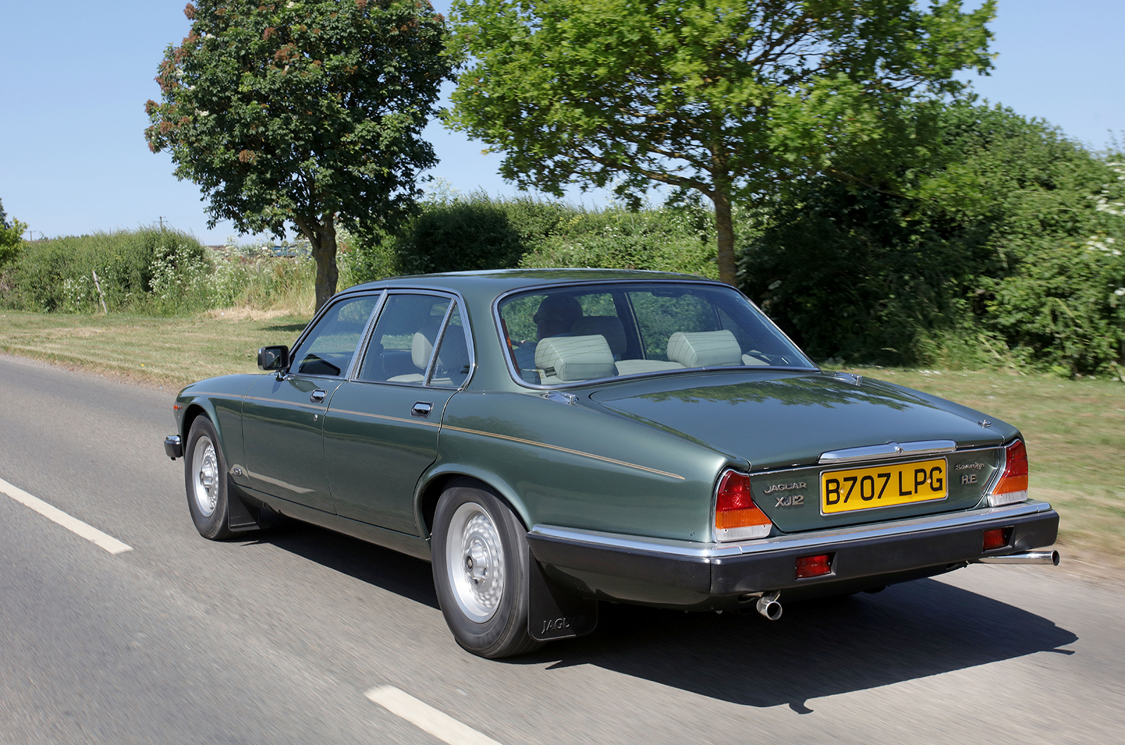 Classic & Sports Car – Buyer’s guide: Jaguar XJ6/XJ12
