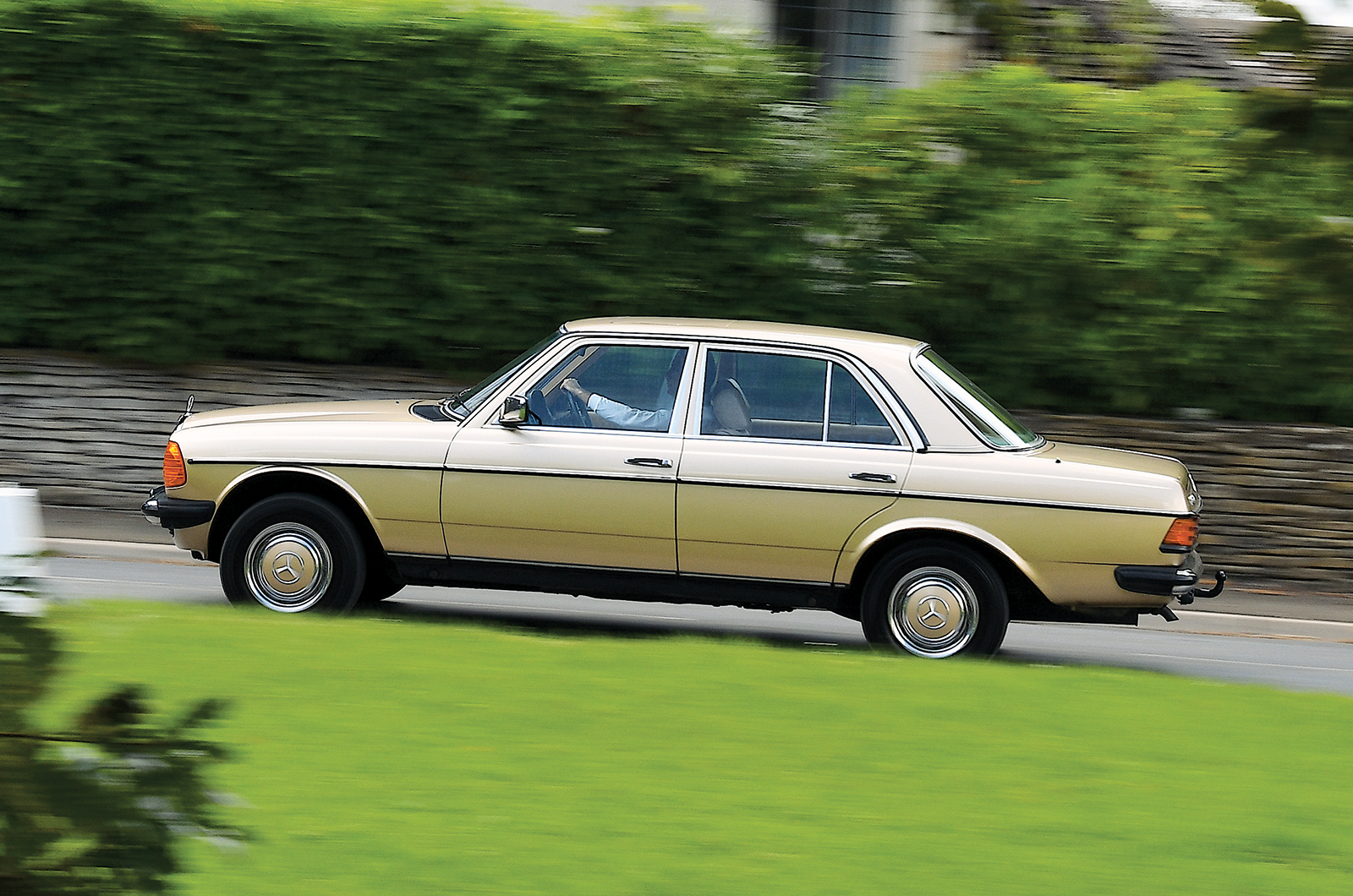 Classic & Sports Car – Cadillac Seville vs Mercedes-Benz 300D: transatlantic oil tankers