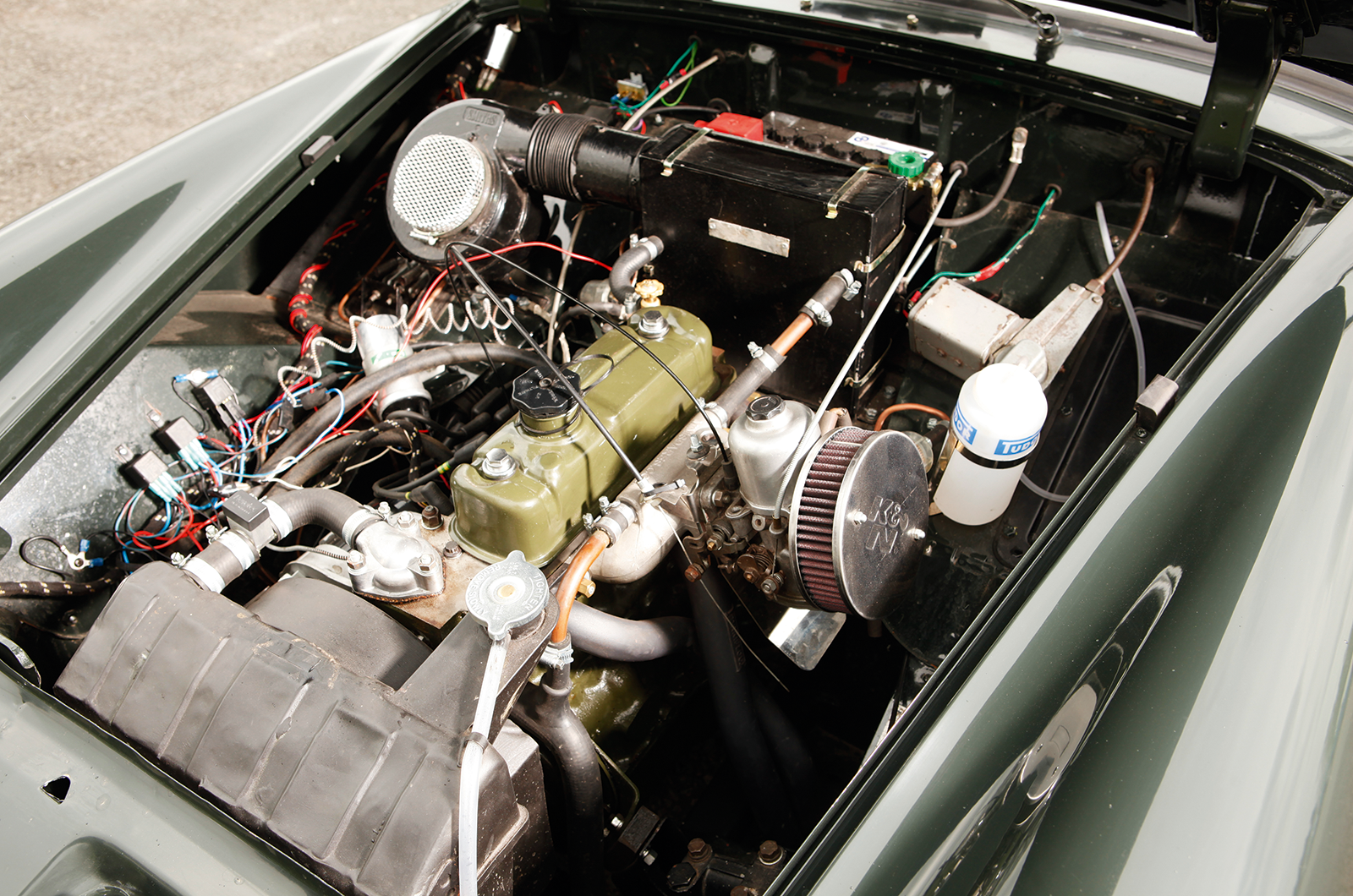 Classic & Sports Car – Austin-Healey Sprite and MG Midget: affordable fun