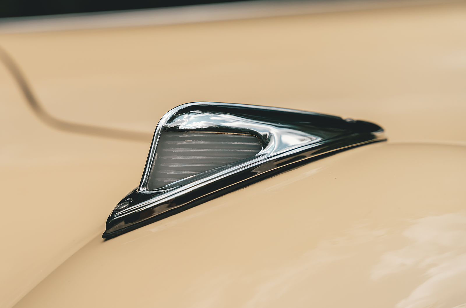 Classic & Sports Car – Bristol 400 drophead coupé: open season