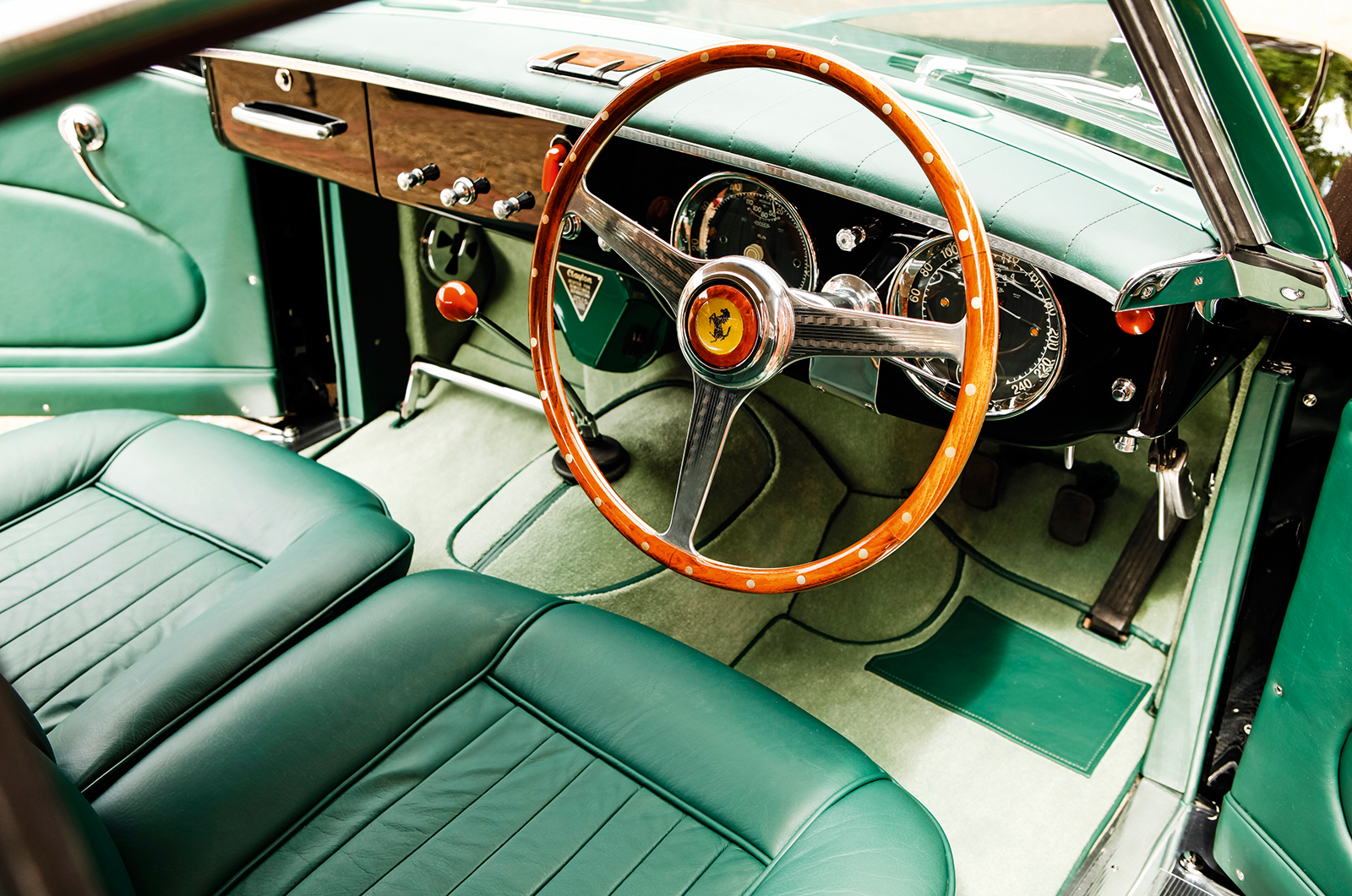 Classic & Sports Car – Ferrari 212 Inter coupé: Vignale’s Italian rarity