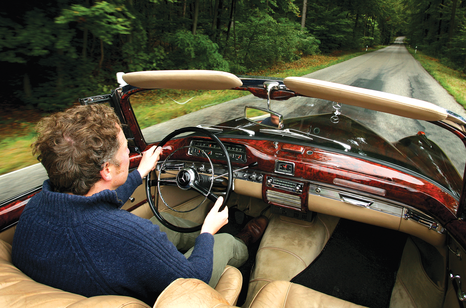 Classic & Sports Car – Mercedes-Benz 220S: Ponton perfection