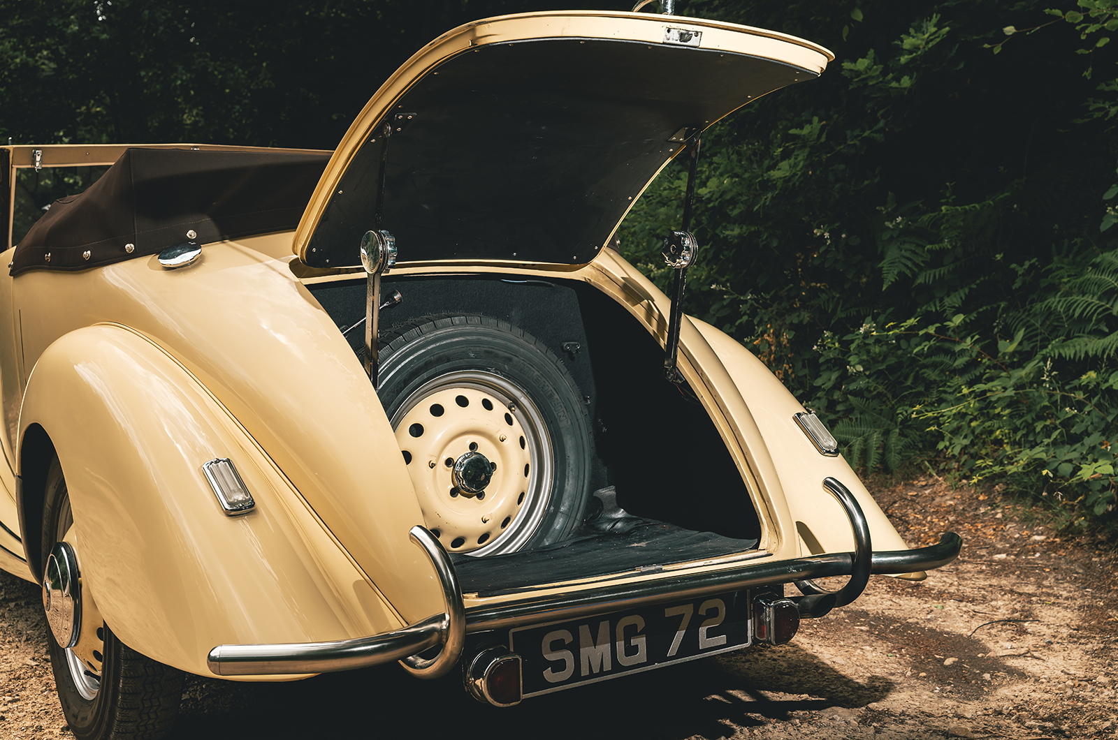 Bristol 400 drophead coupé: open season | Classic & Sports Car