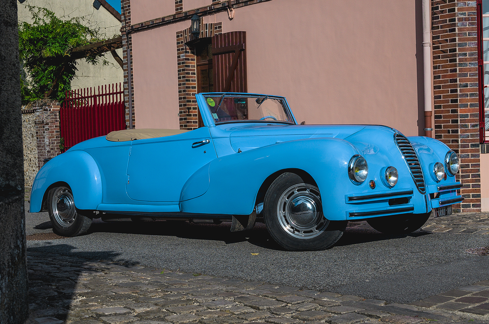 Classic & Sports Car – Citroën Traction Avant: Renard et Bec’s rare reinvention