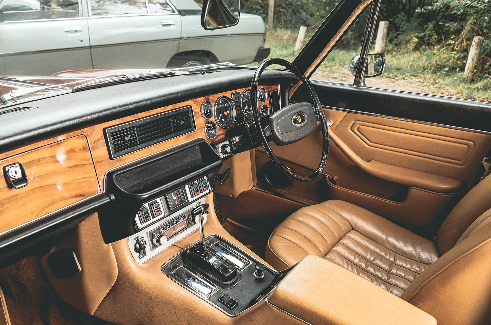 Classic & Sports Car – Daimler Sovereign vs Peugeot 604: cross-Channel showdown