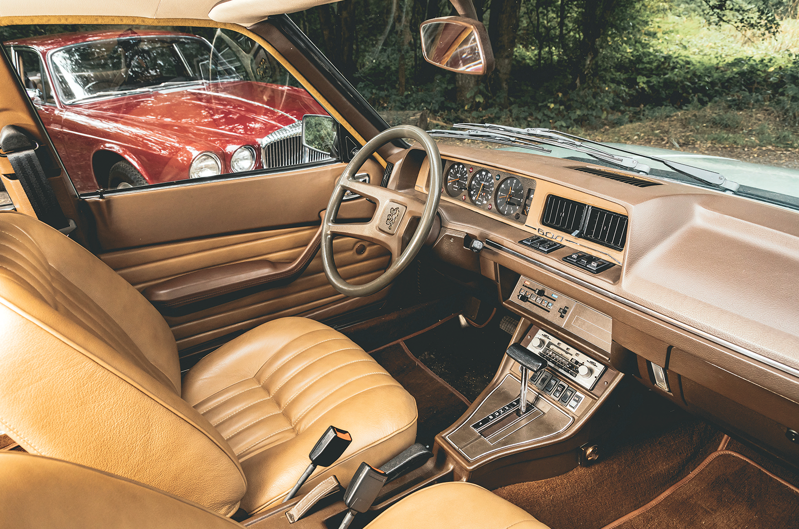 Classic & Sports Car – Daimler Sovereign vs Peugeot 604: cross-Channel showdown