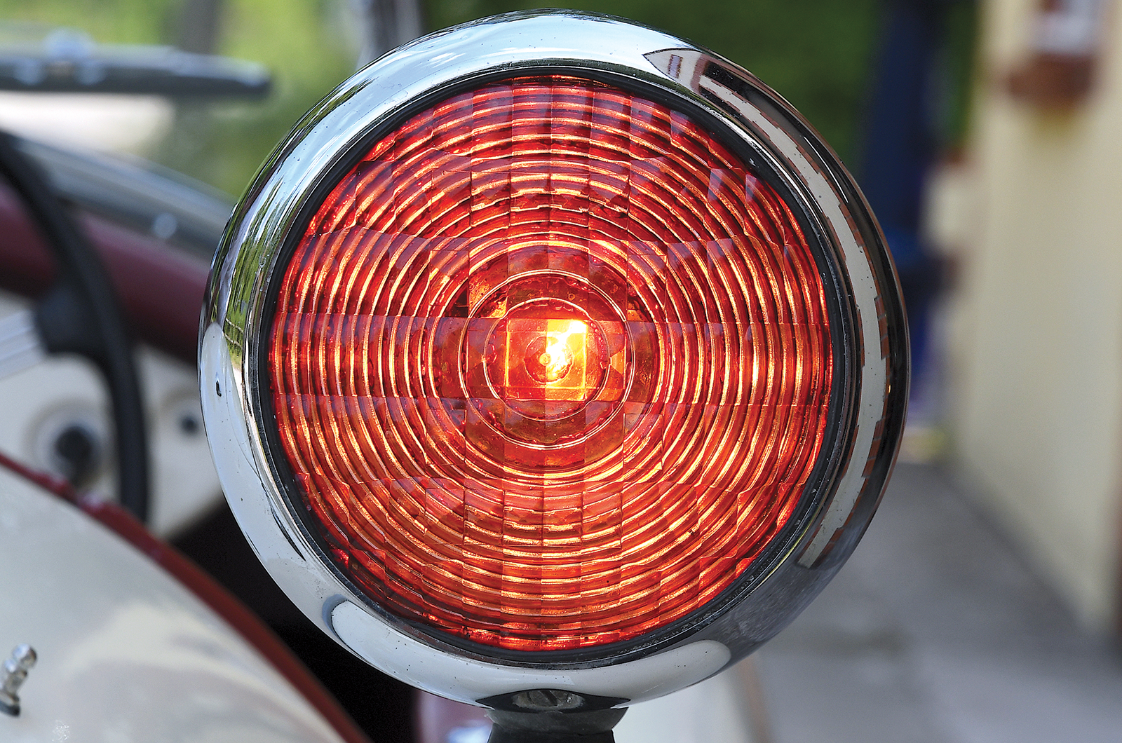 Classic & Sports Car – MGA vs Daimler SP250: high-speed policing