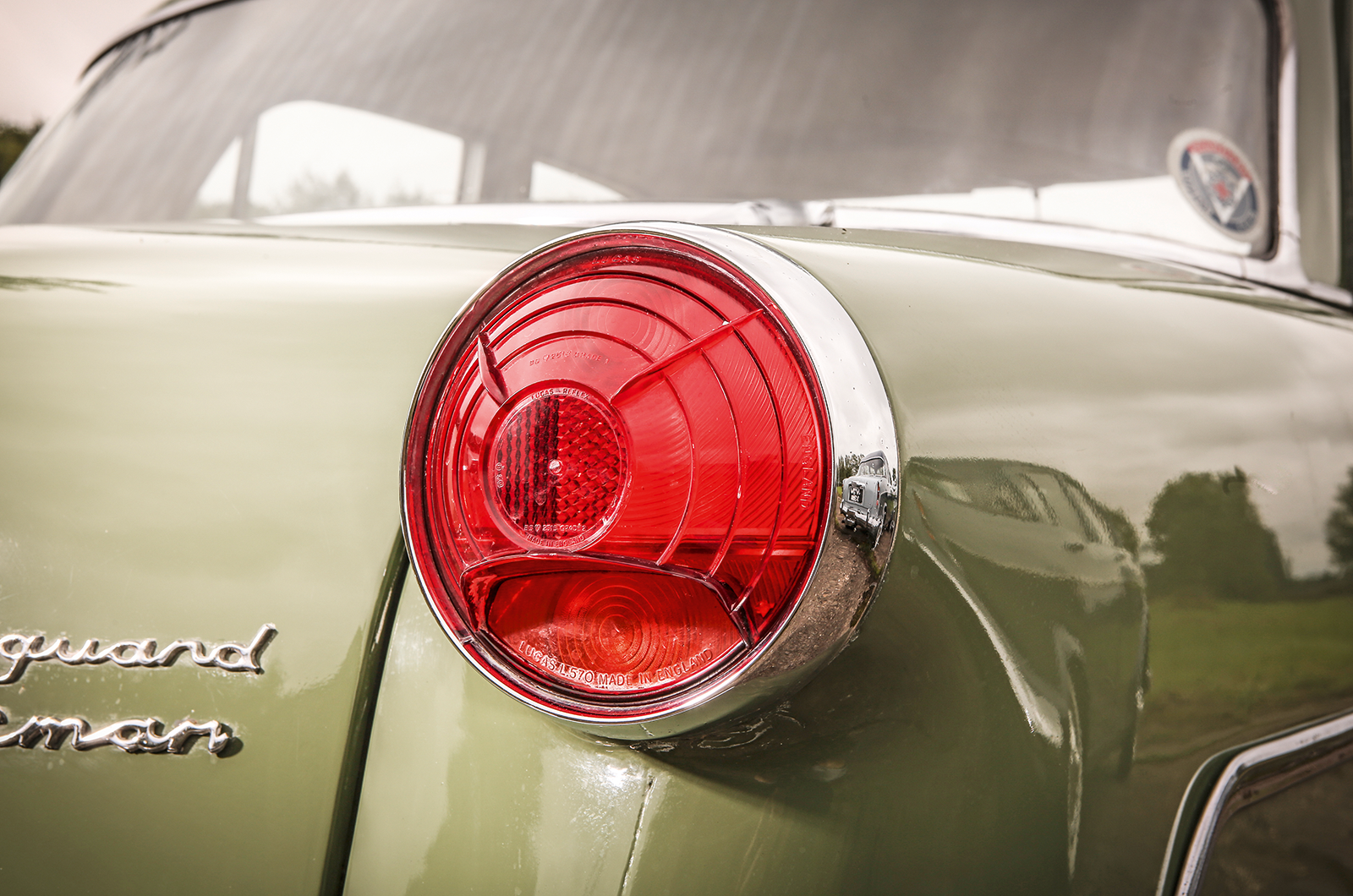 Classic & Sports Car – Standard Vanguard Sportsman vs Humber Hawk: Coventry’s middle class