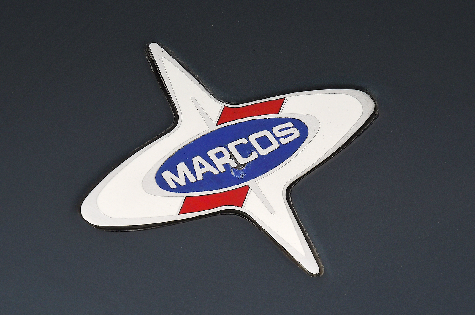 Classic & Sports Car – MG RV8 vs TVR Griffith vs Marcos Mantara: power to the people