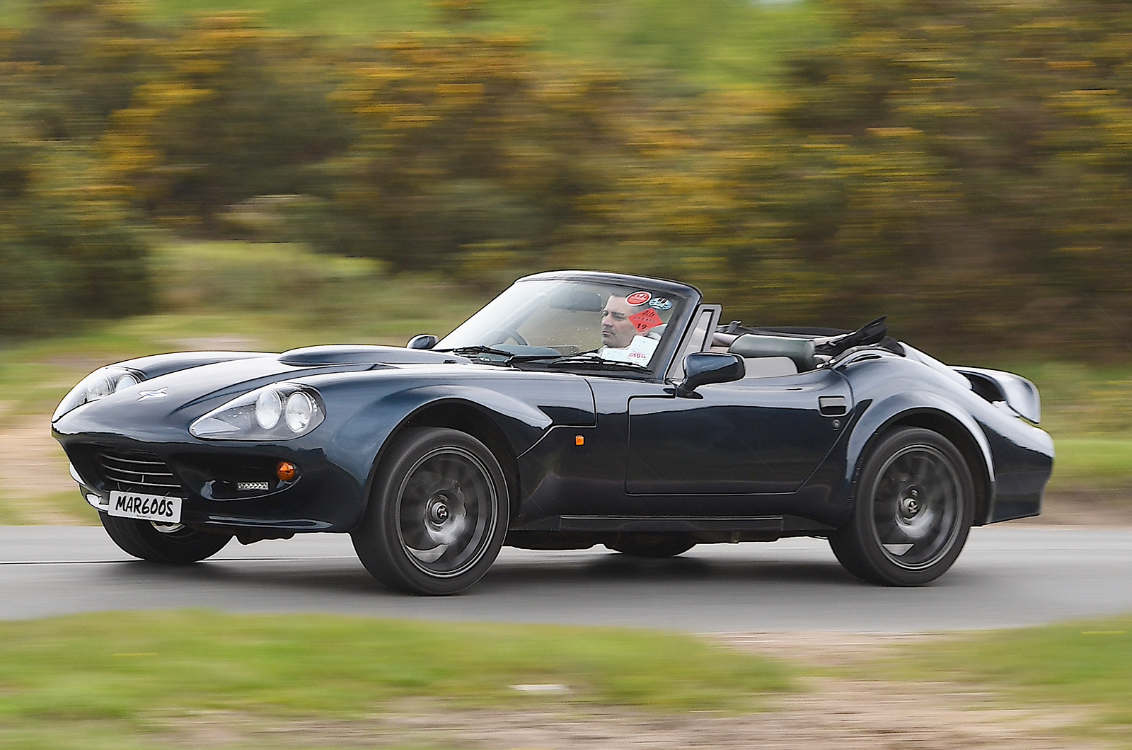 Classic & Sports Car – MG RV8 vs TVR Griffith vs Marcos Mantara: power to the people