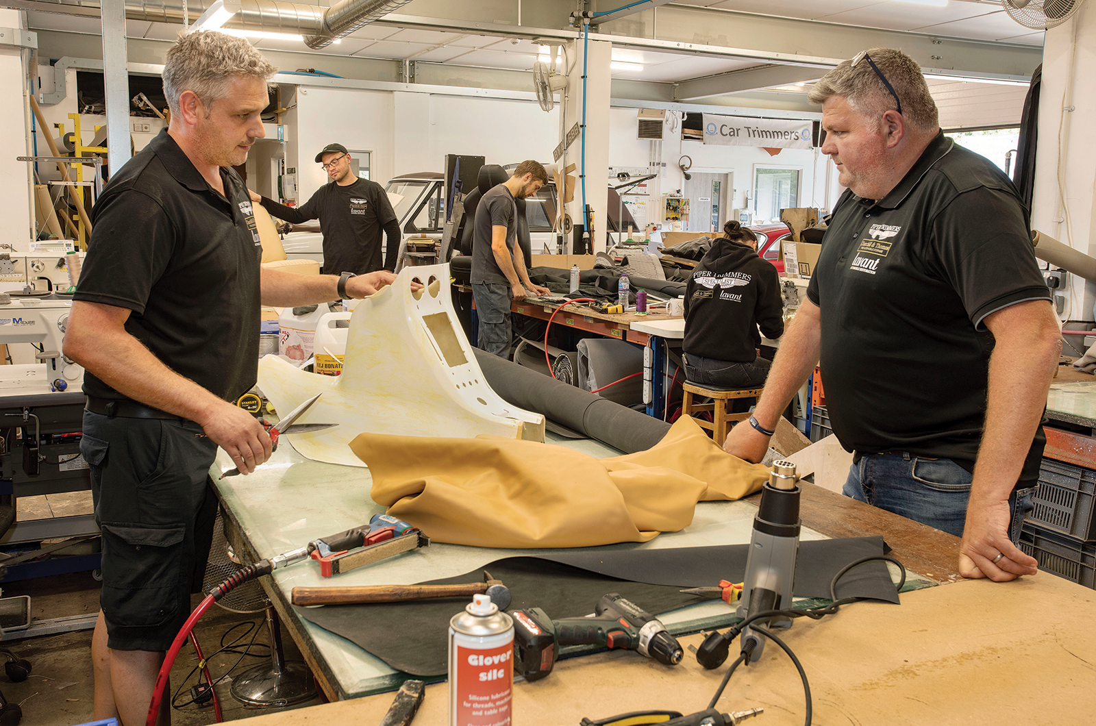 Classic & Sports Car – The specialist: Vantage Park