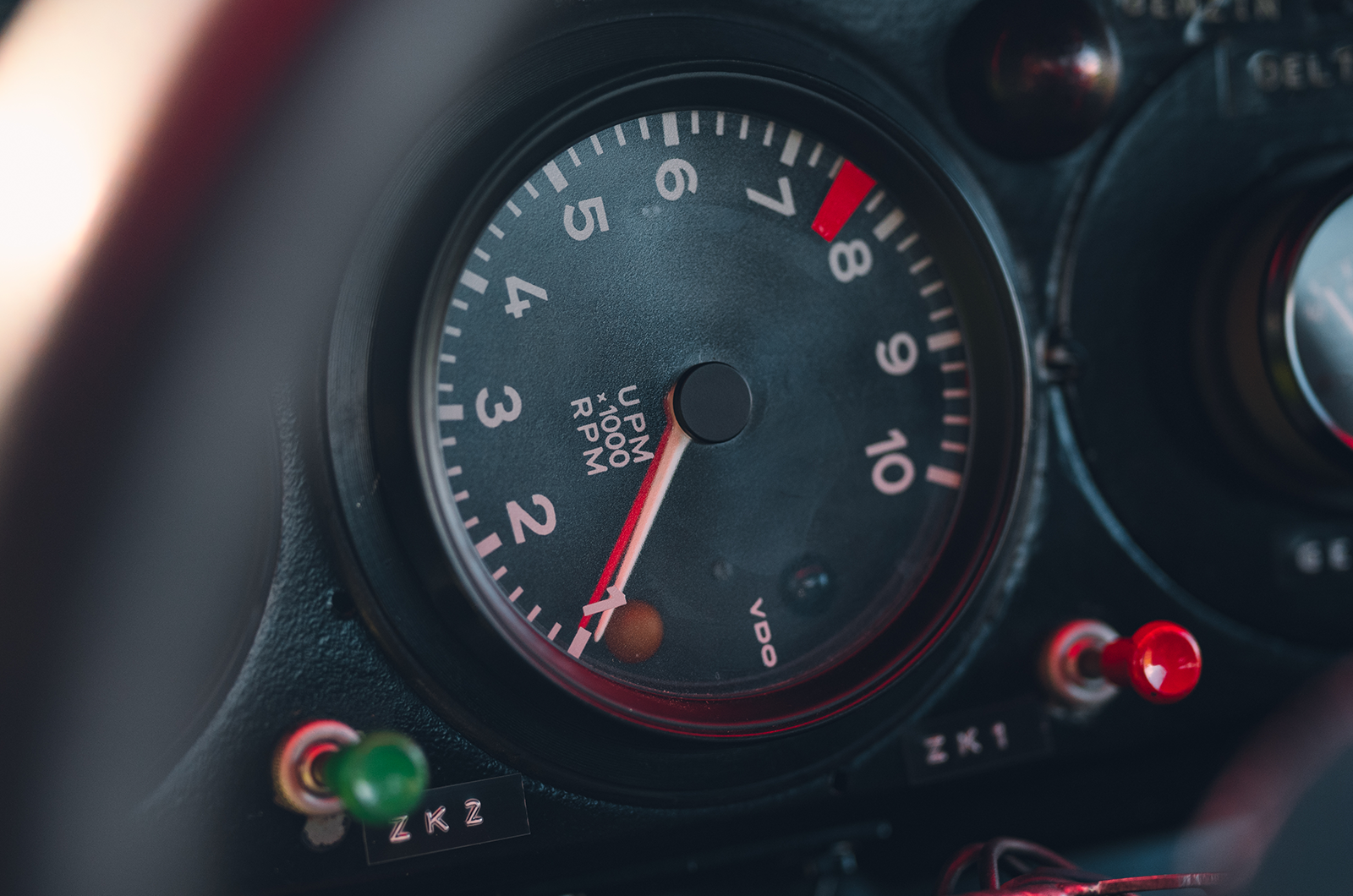 Classic & Sports Car – Porsche 911 turbo racers: blown away