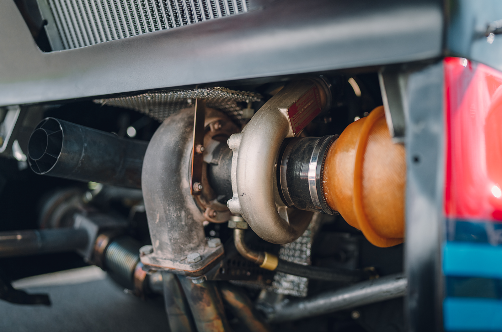 Classic & Sports Car – Porsche 911 turbo racers: blown away