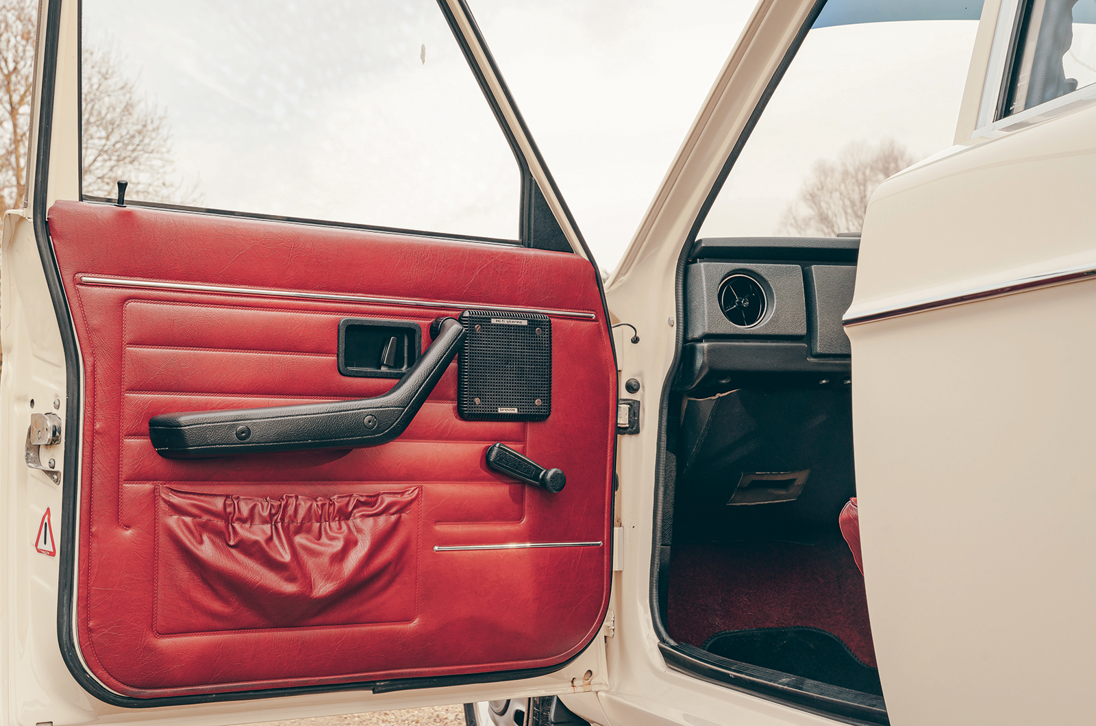 Classic & Sports Car – Volvo 144E: return of the Saint