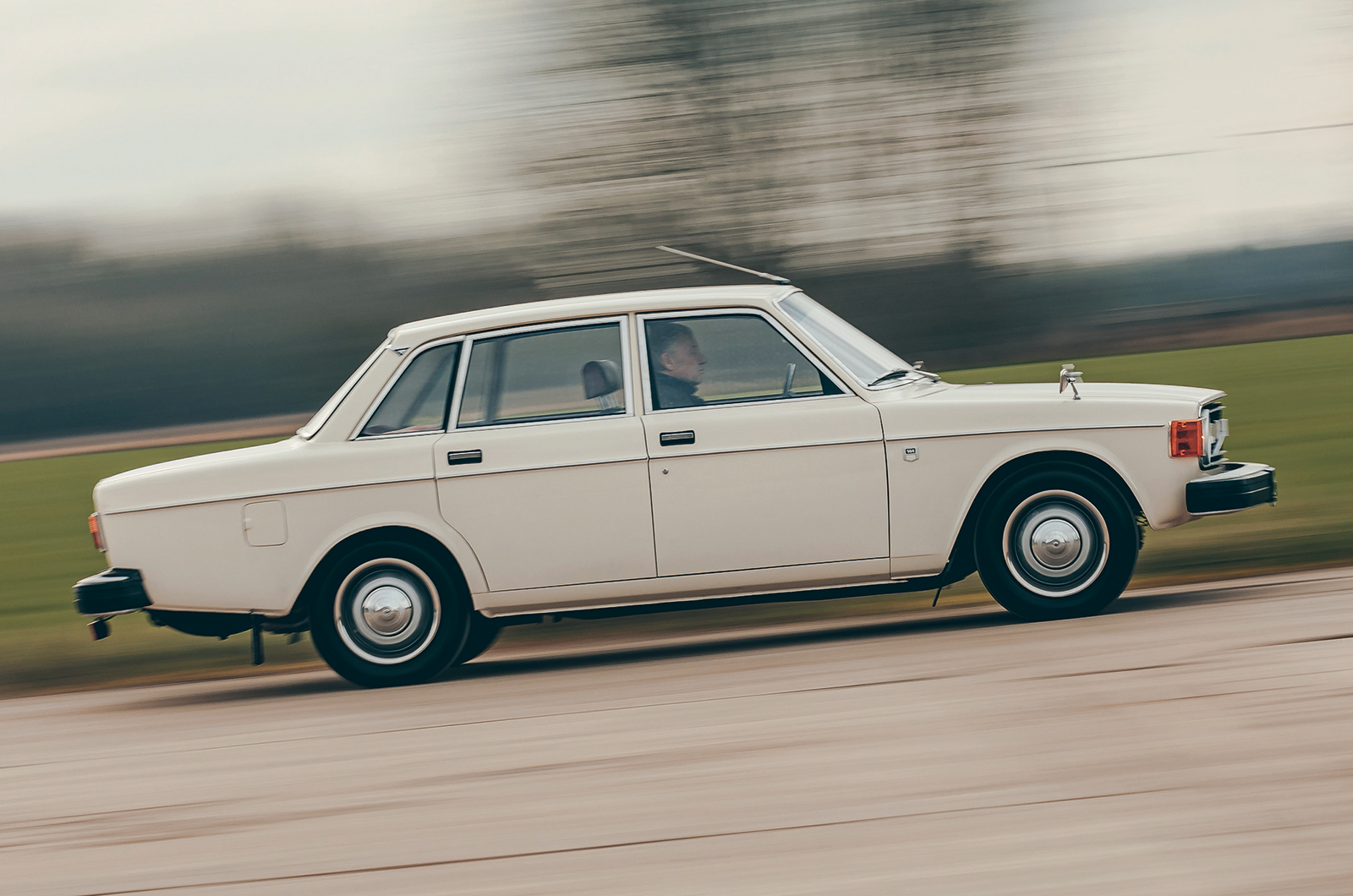 Classic & Sports Car – Volvo 144E: return of the Saint