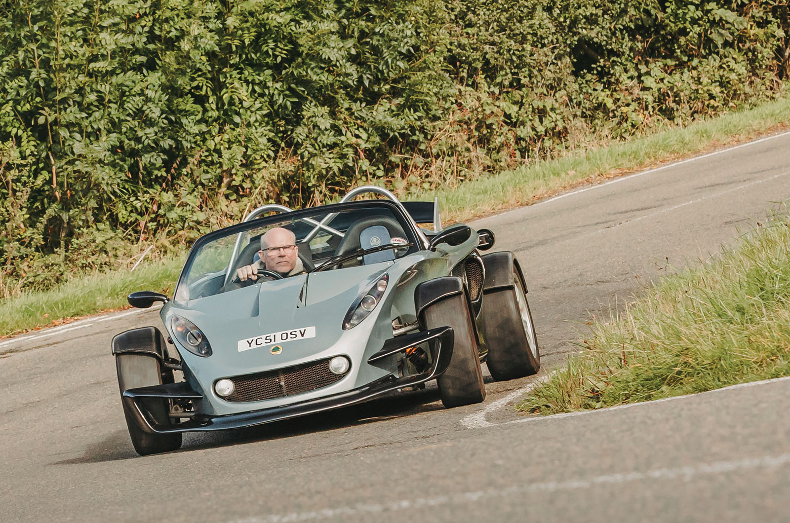 Classic & Sports Car – Renault Sport Spider vs Lotus 340R: diet poke