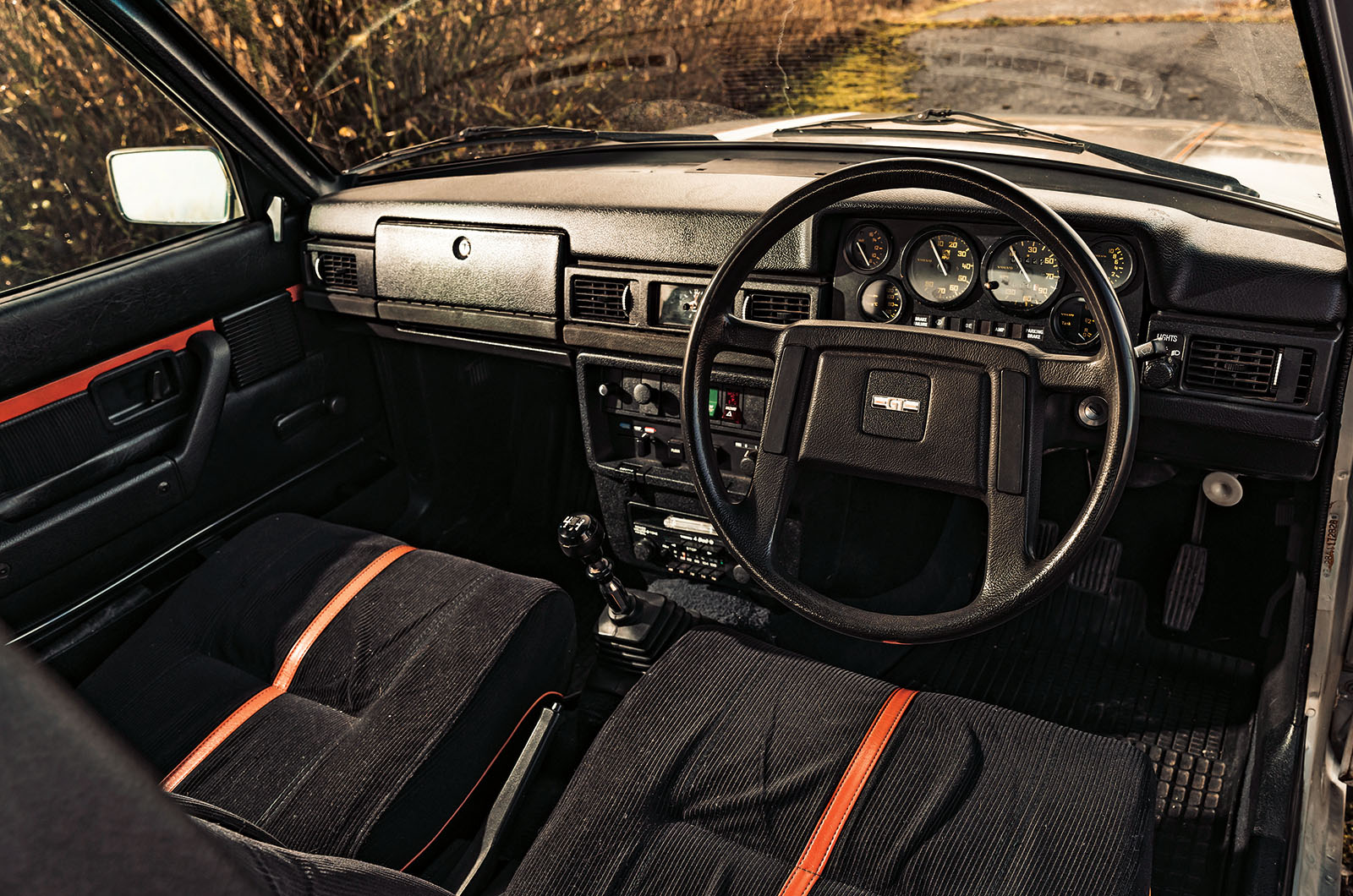 Classic & Sports Car – Volvo 242 GT: the flying brick