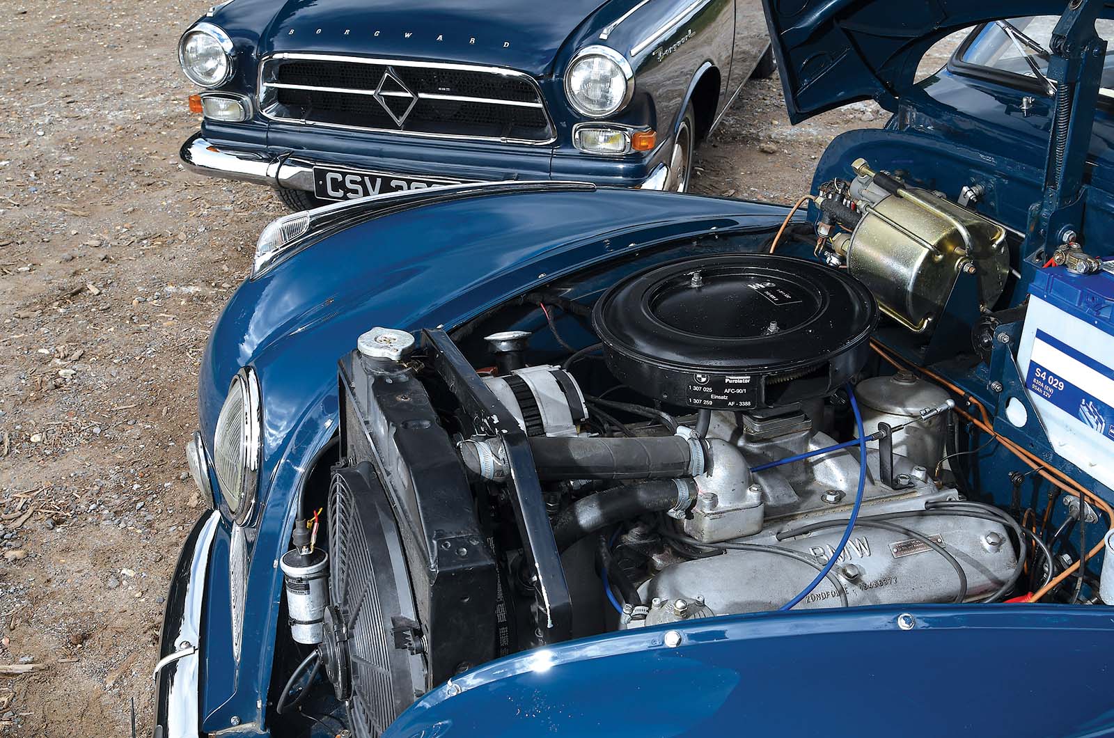 Classic & Sports Car – BMW 2600L vs Borgward P100: Munich meets Bremen