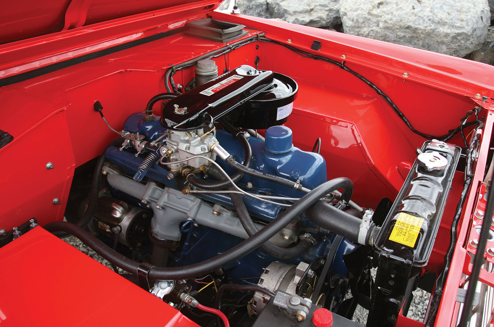 Classic & Sports Car – Ford Bronco family: wild horses