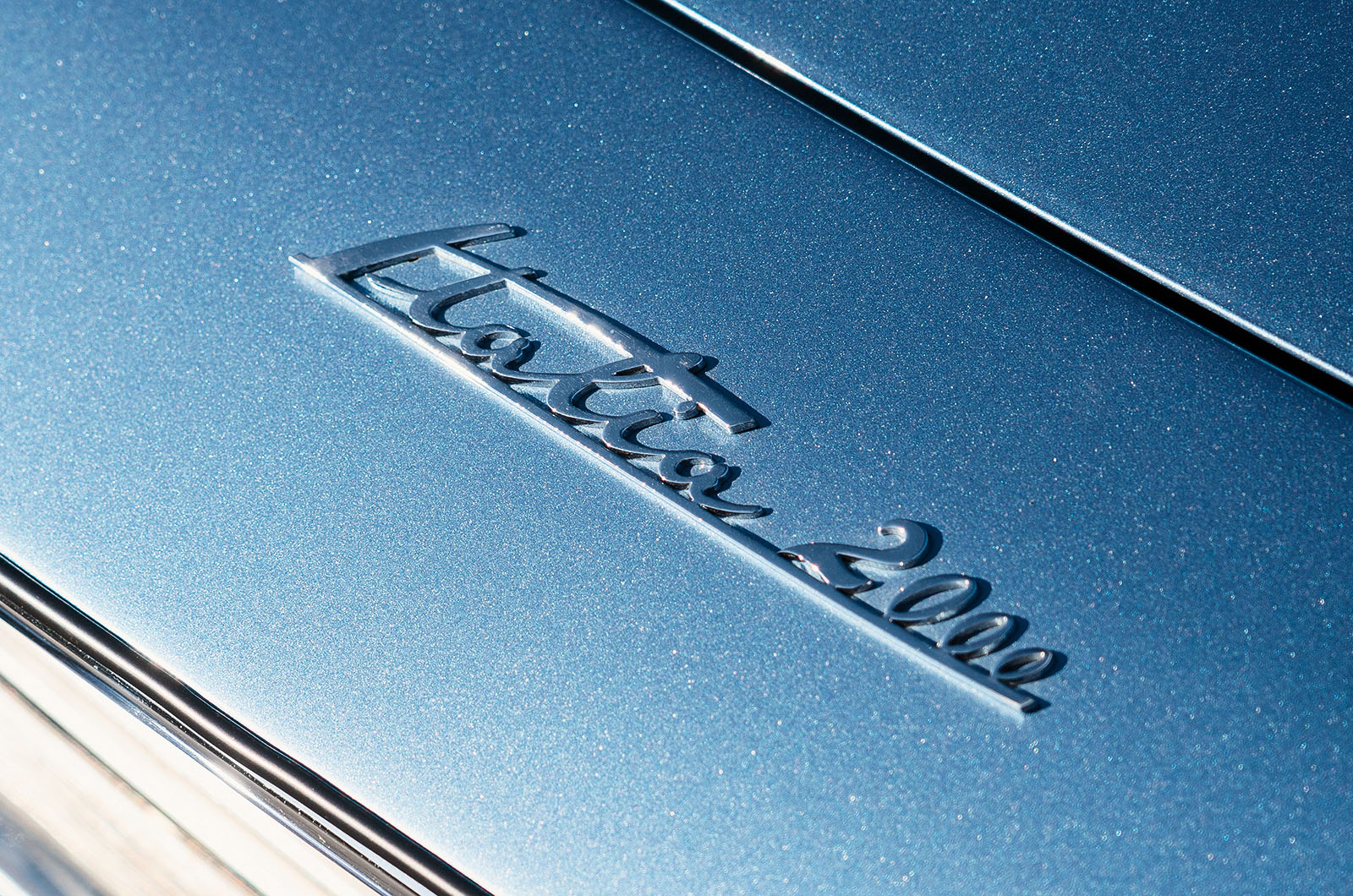 Triumph Italia 2000 vs Sunbeam Venezia: Latin lessons | Classic