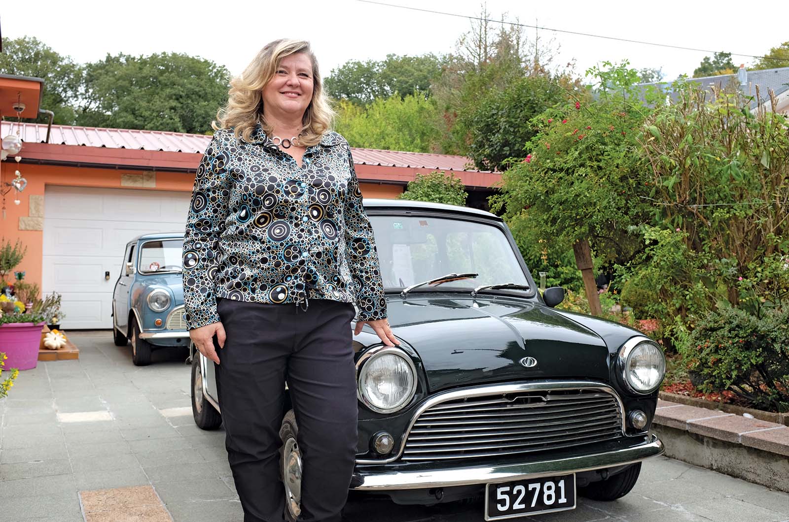 Classic & Sports Car – Also in my garage: classic Minis and memorabilia