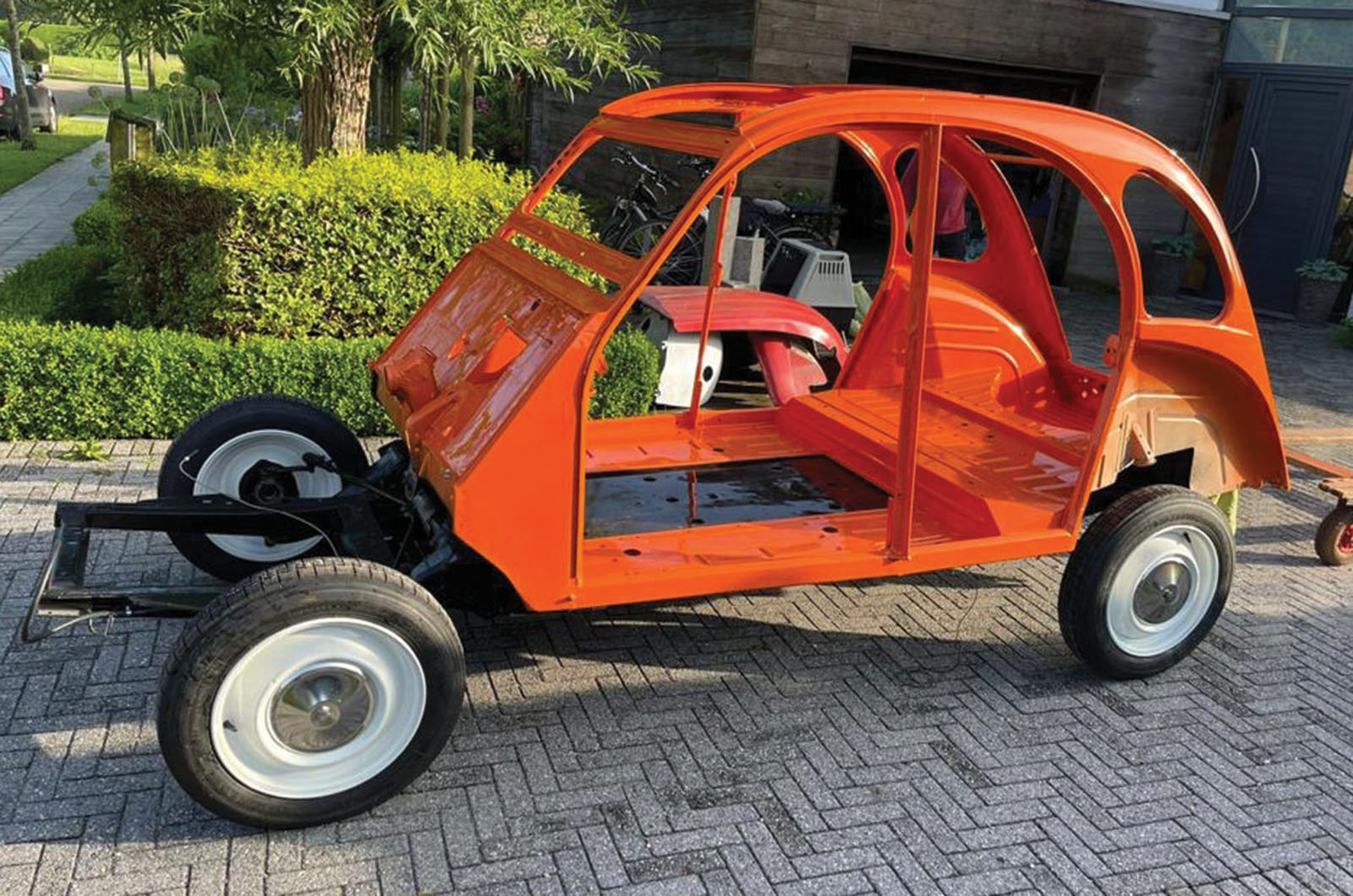 Classic & Sports Car – Your classic: Citroën 2CV Spot