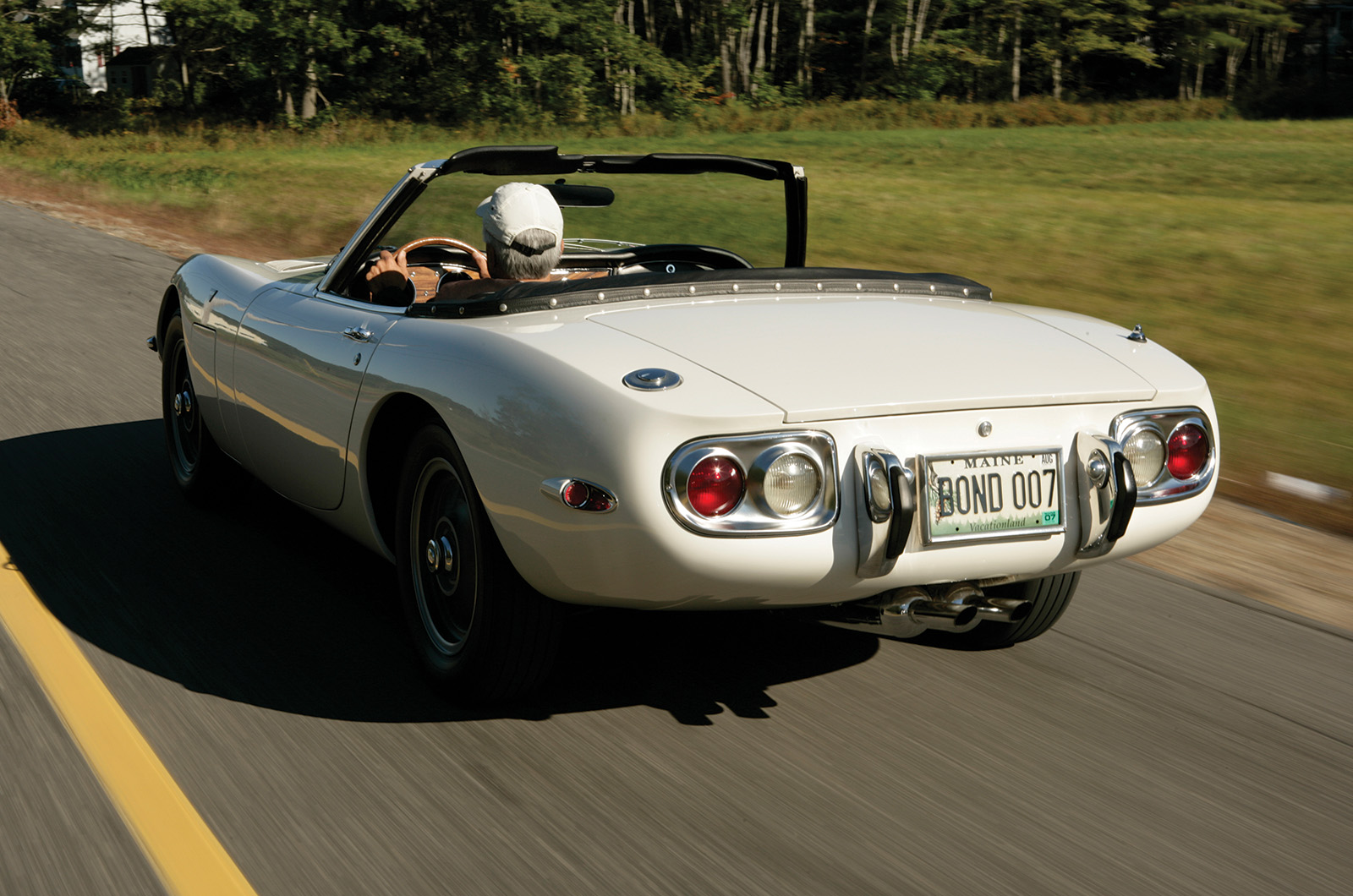 Classic & Sports Car – Toyota 2000GT: challenging the status quo