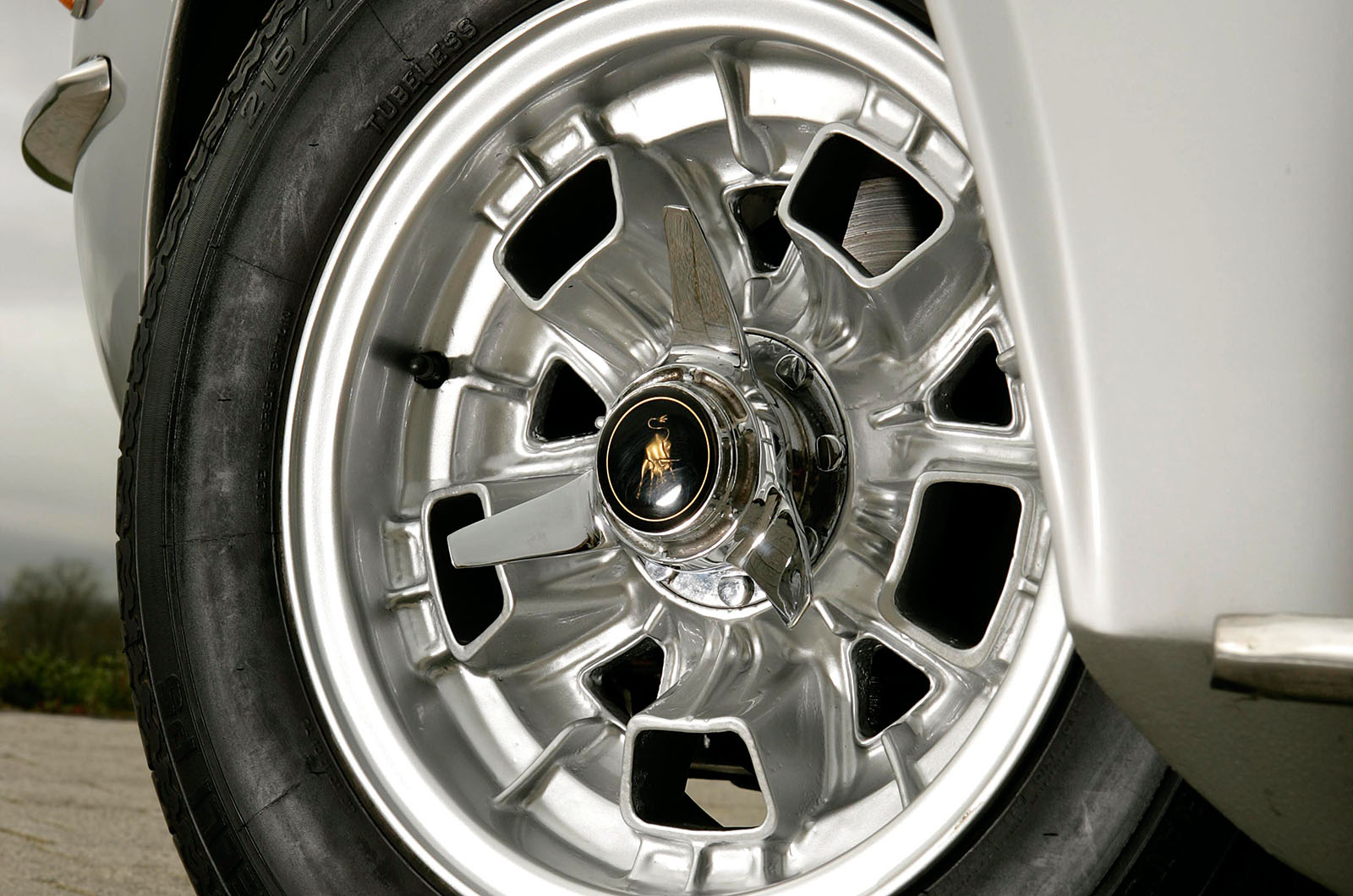 Classic & Sports Car – Lamborghini Islero S: ghost of a chance