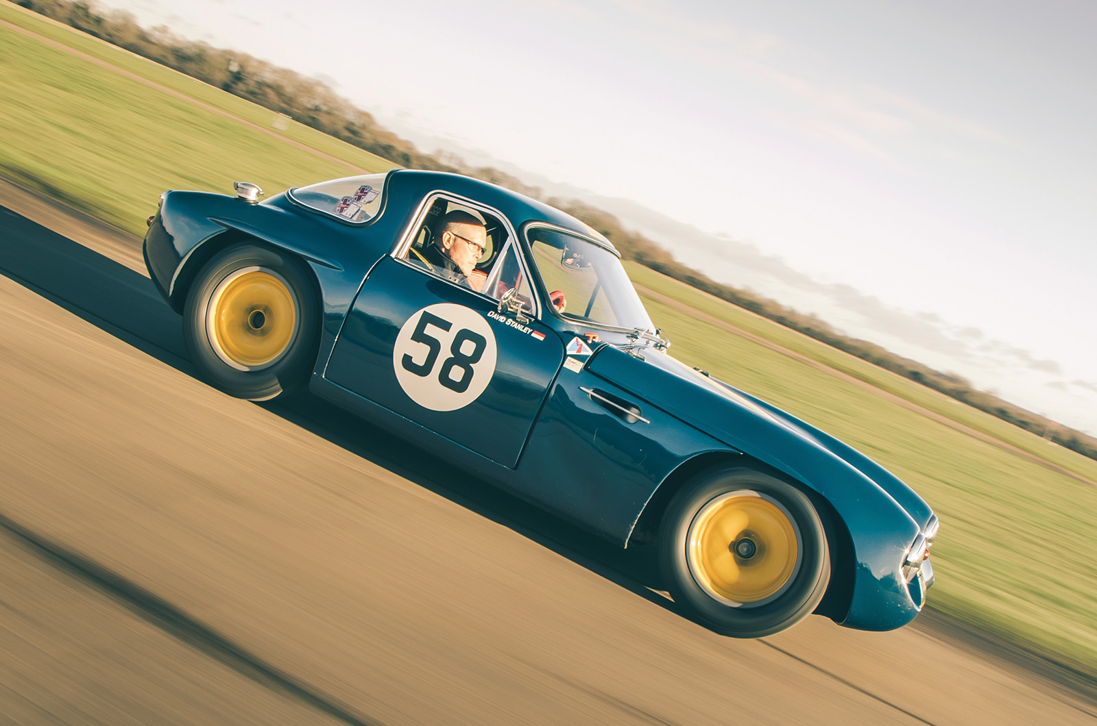 Classic & Sports Car – TVR Grantura: slip-sliding away