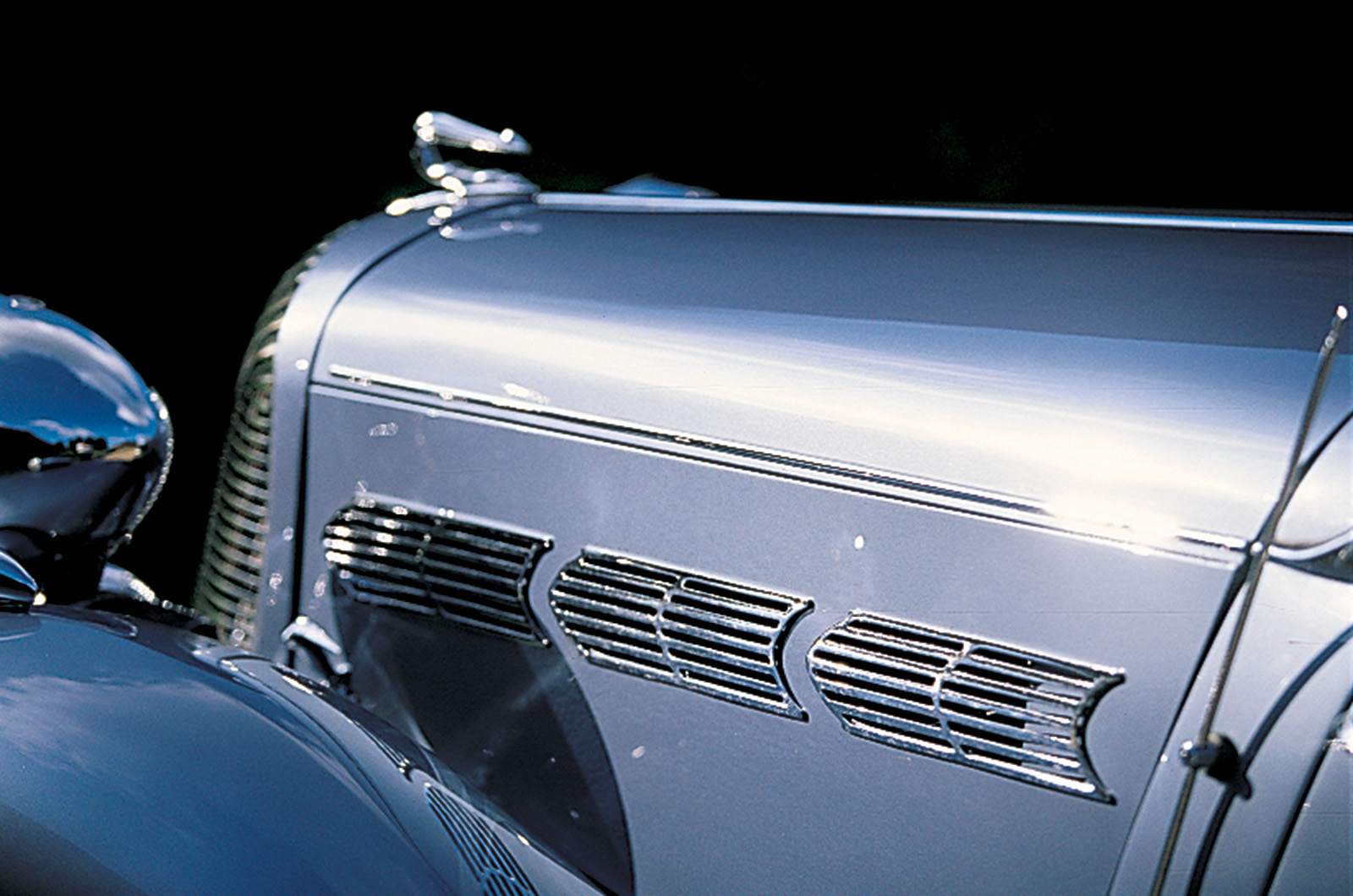 Classic & Sports Car – Triumph Dolomite Roadster Coupé: chasing waterfalls