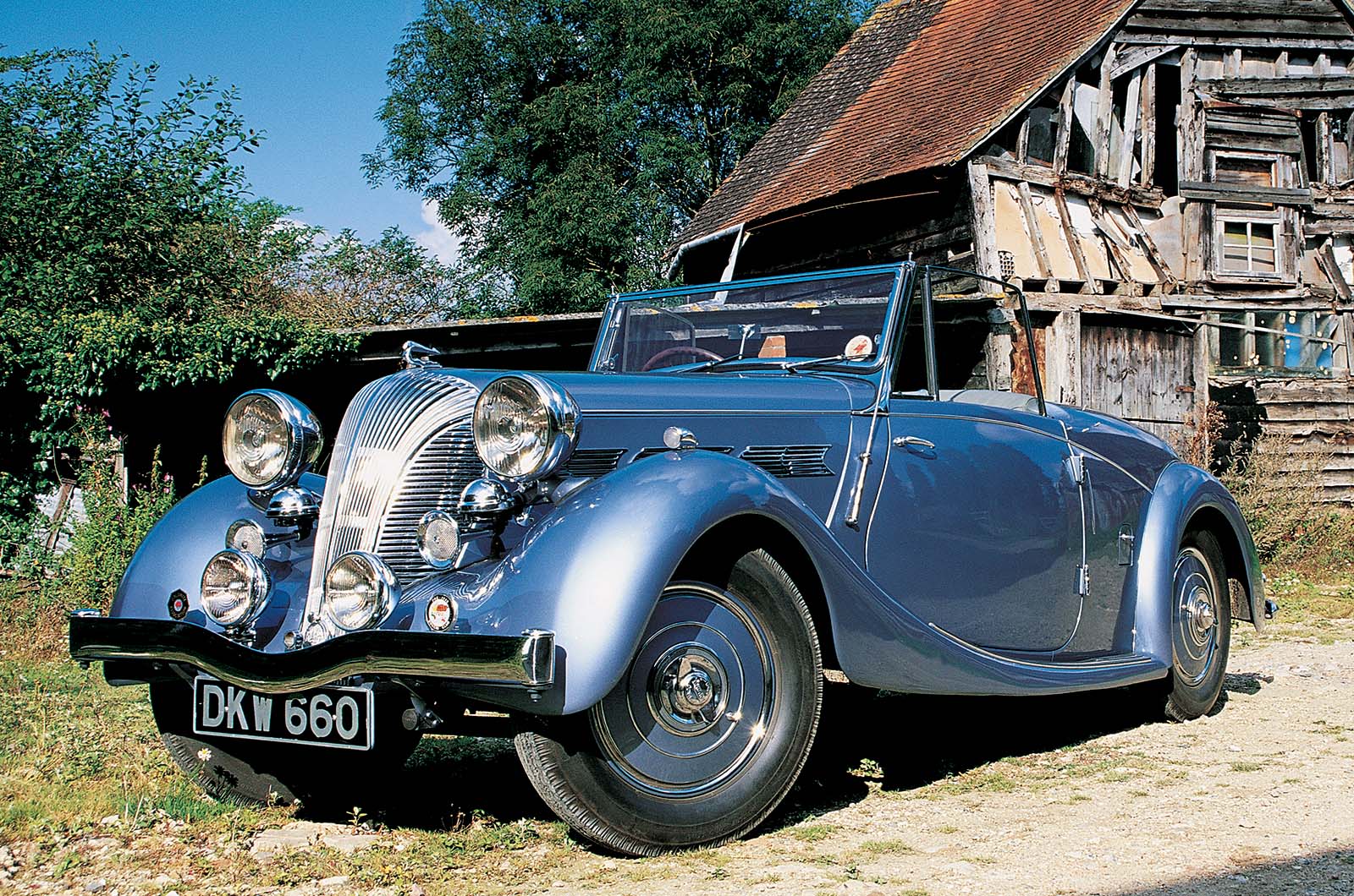 Classic & Sports Car – Triumph Dolomite Roadster Coupé: chasing waterfalls