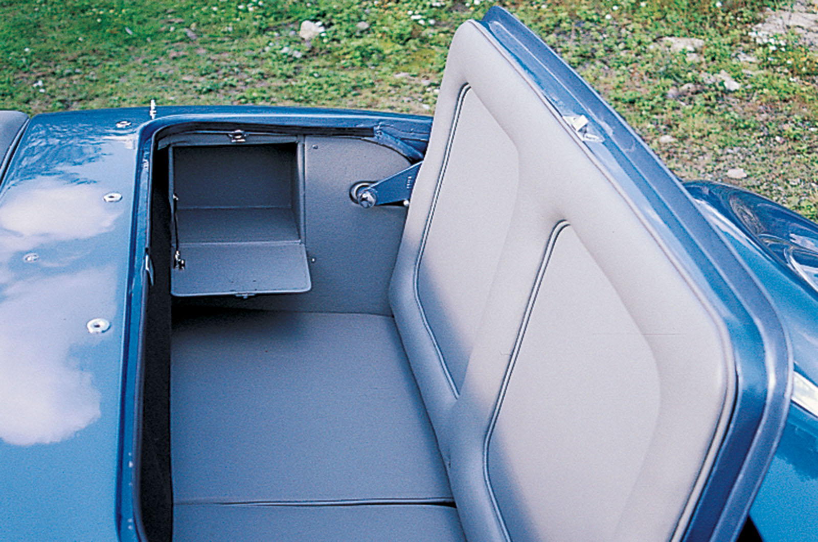 Classic & Sports Car – Triumph Dolomite Roadster Coupé: chasing waterfalls