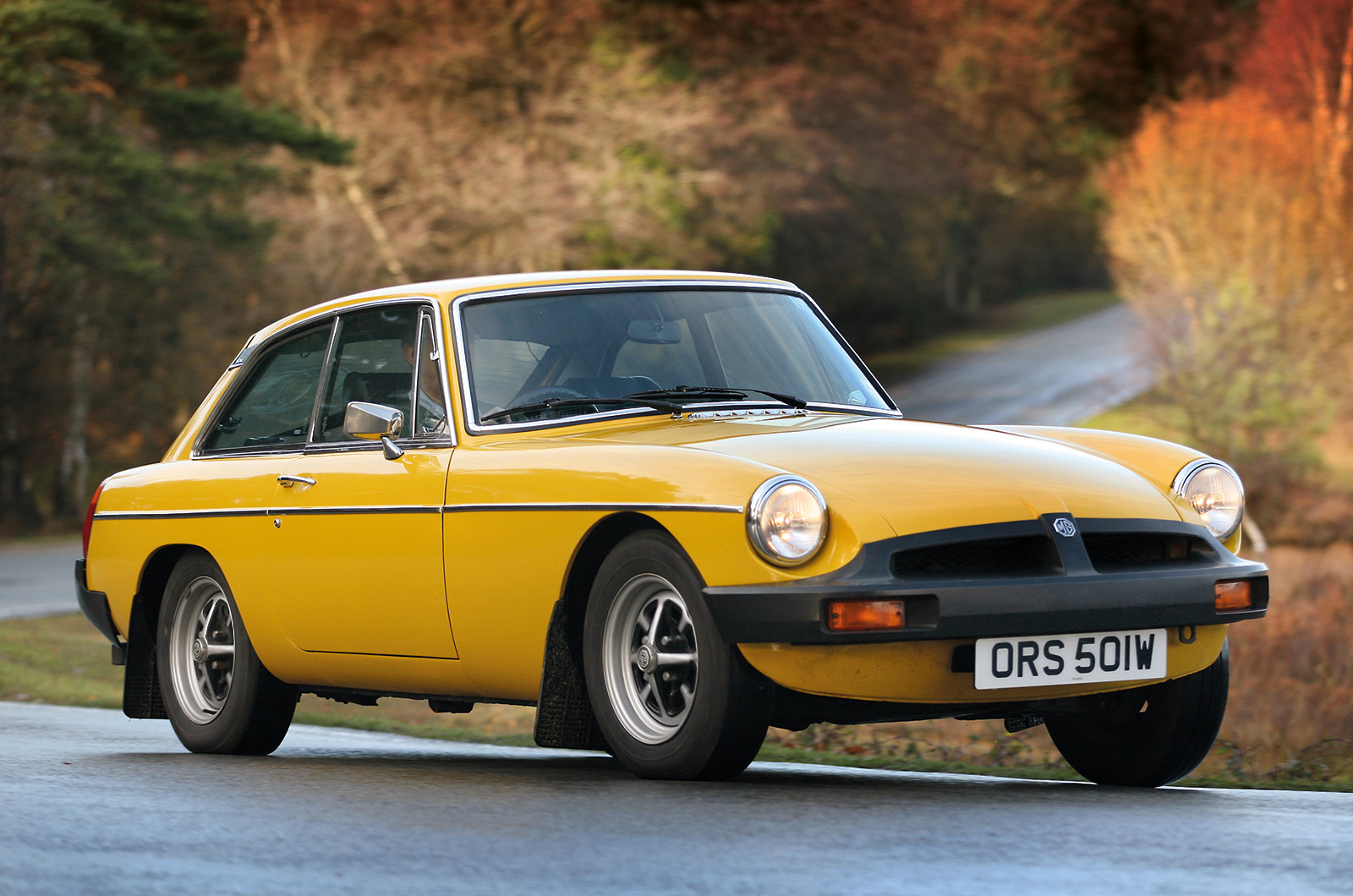 Classic & Sports Car – MGB GT vs Triumph TR7 vs Reliant Scimitar GTE: all-weather heroes